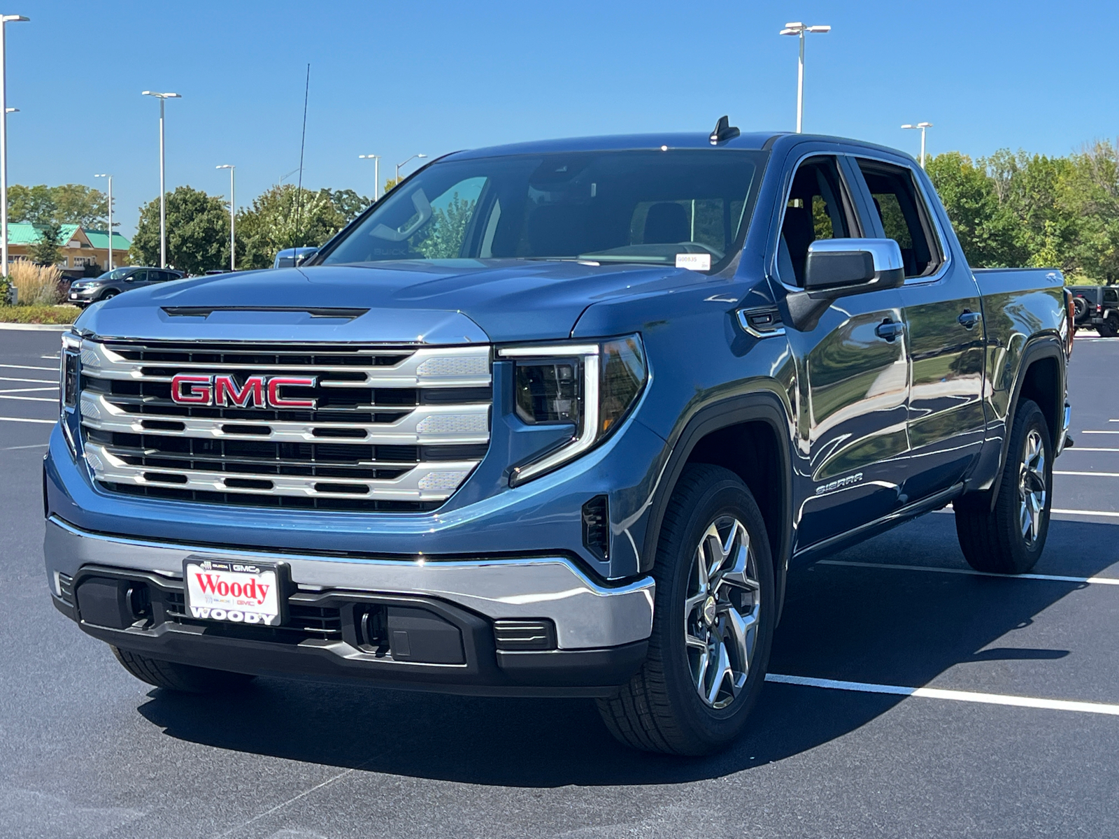 2024 GMC Sierra 1500 SLE 4