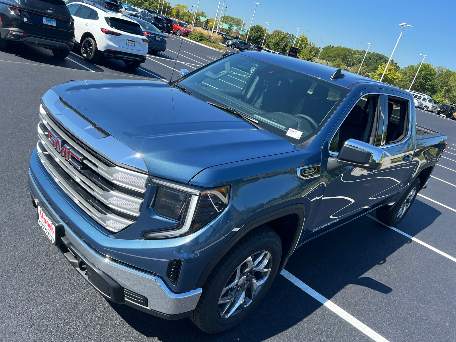 2024 GMC Sierra 1500 SLE 10