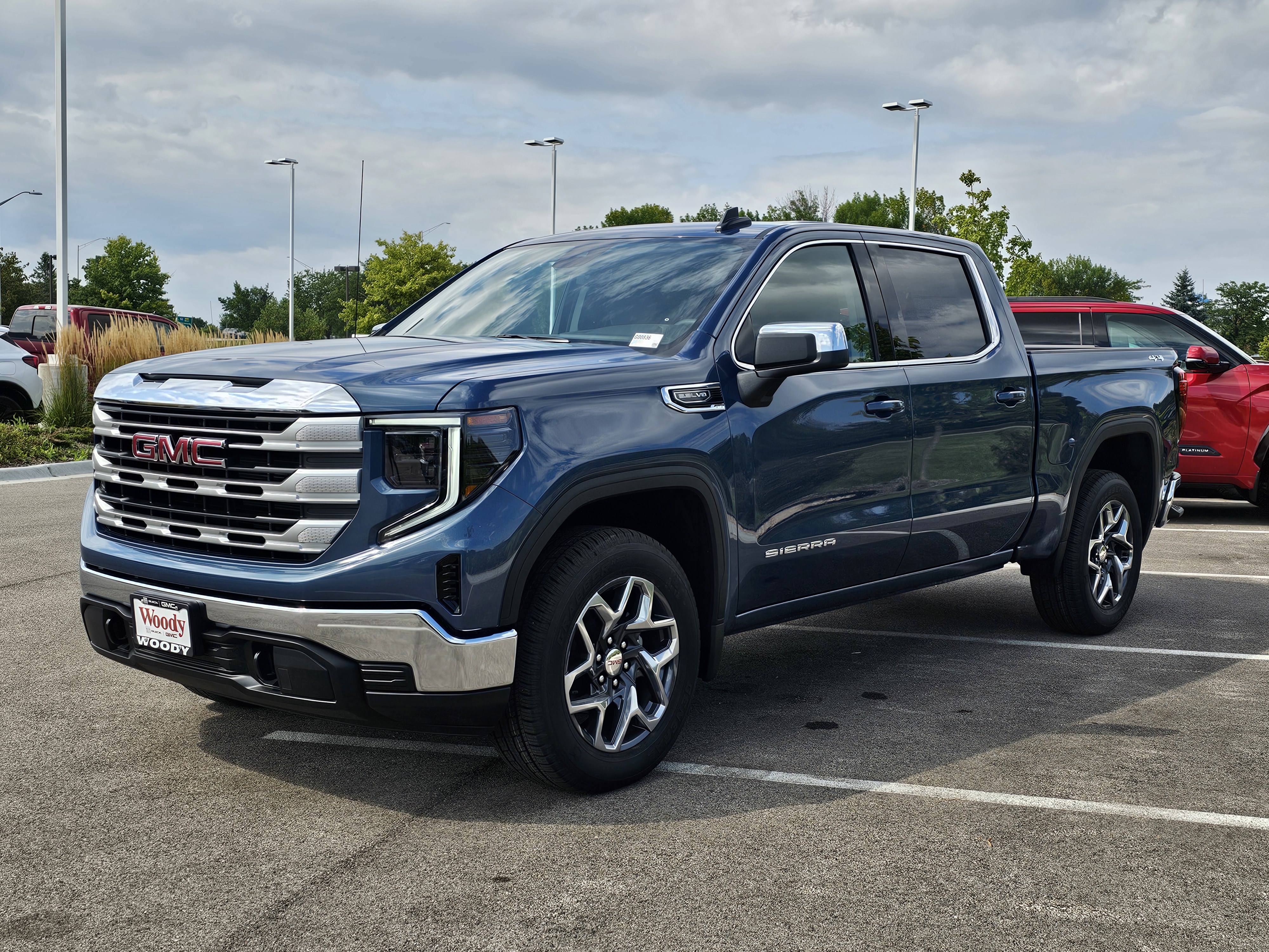 2024 GMC Sierra 1500 SLE 3