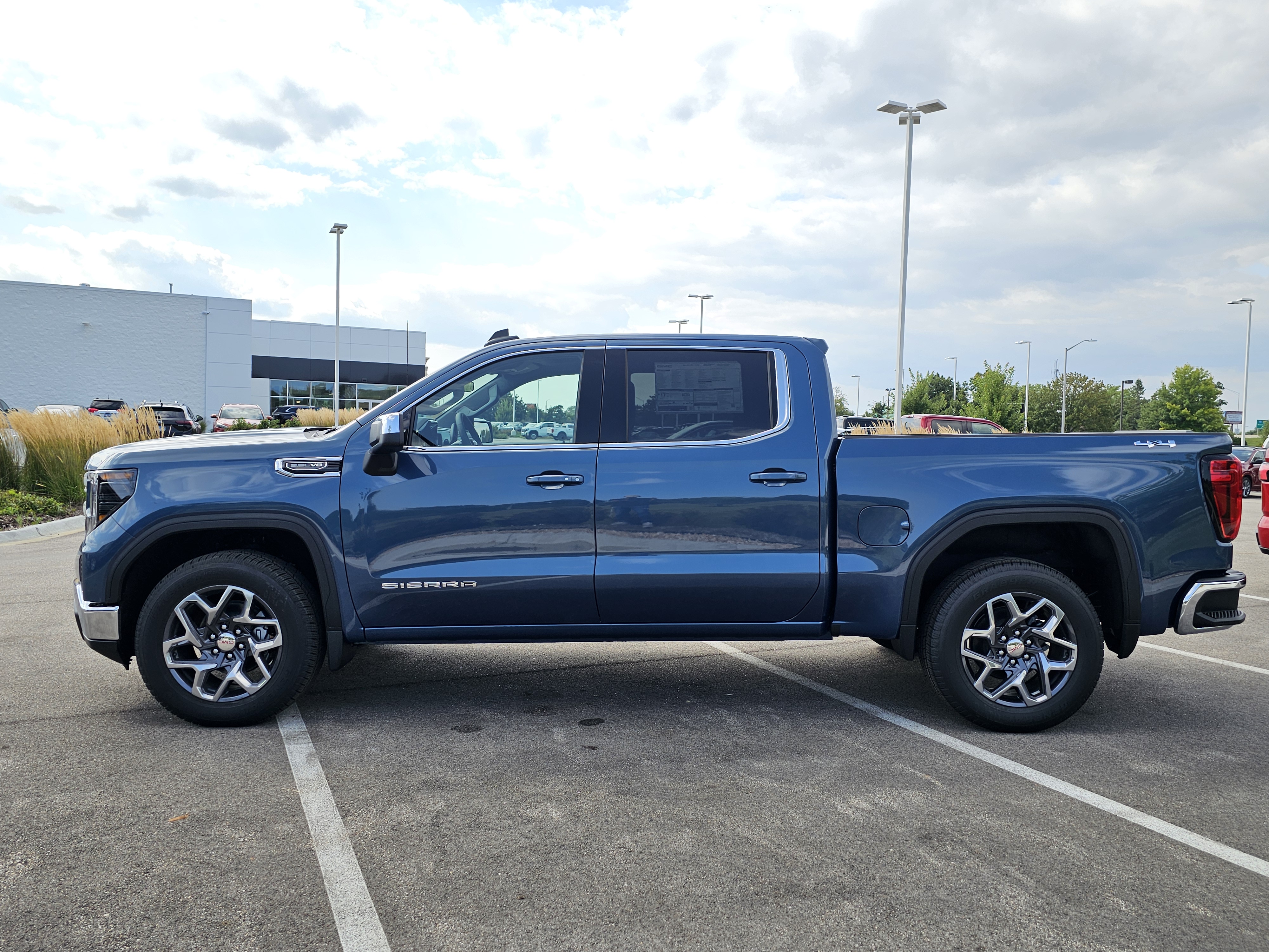 2024 GMC Sierra 1500 SLE 4