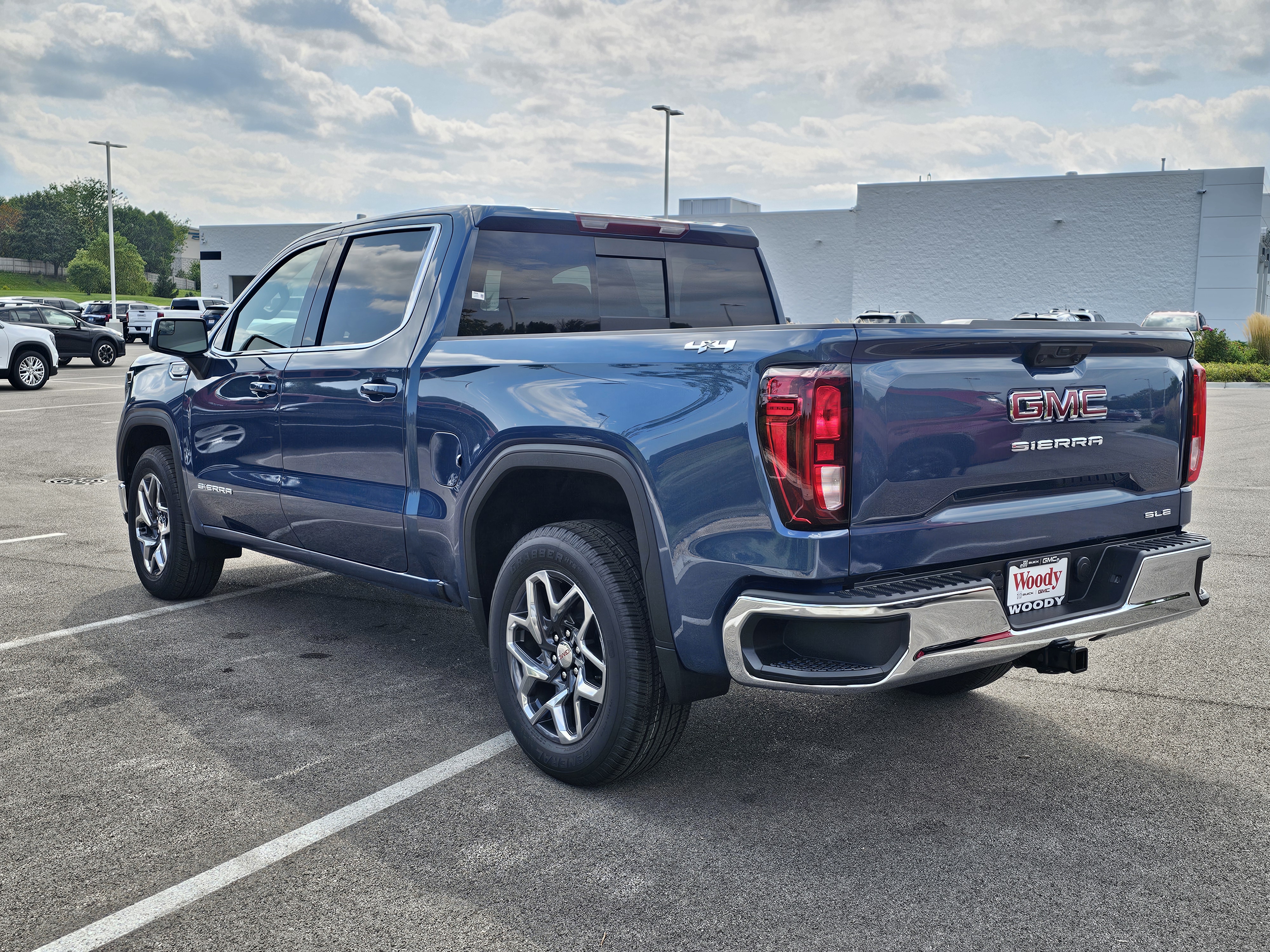 2024 GMC Sierra 1500 SLE 5