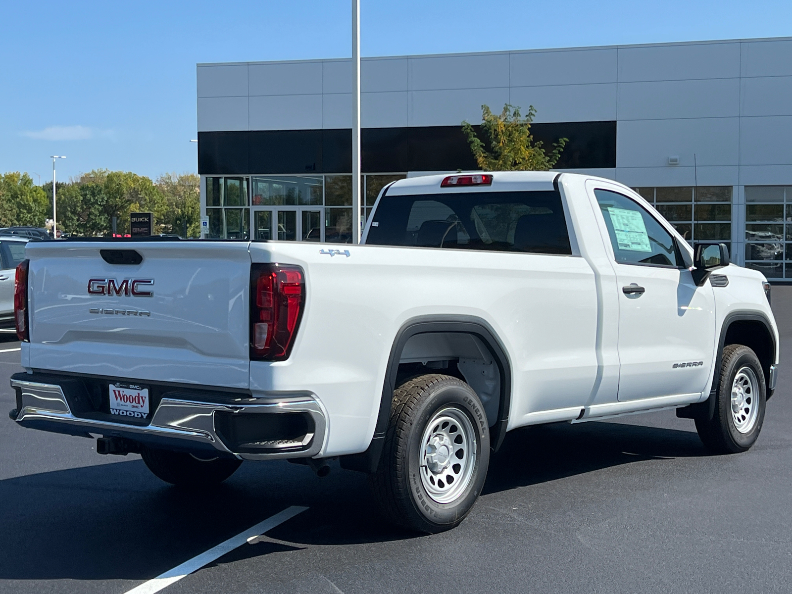 2024 GMC Sierra 1500 Pro 8