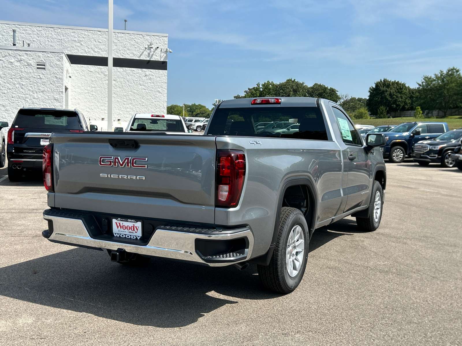 2024 GMC Sierra 1500 Pro 8