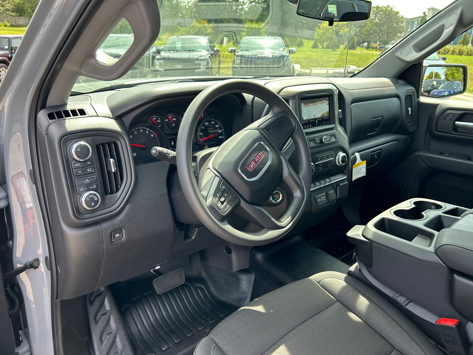 2024 GMC Sierra 1500 Pro 18