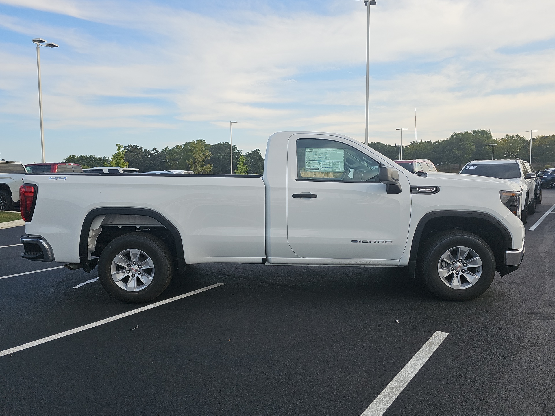 2024 GMC Sierra 1500 Pro 9