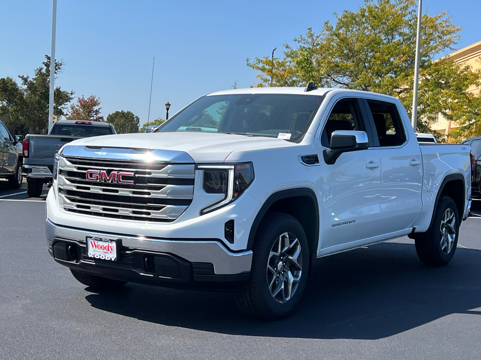 2024 GMC Sierra 1500 SLE 4