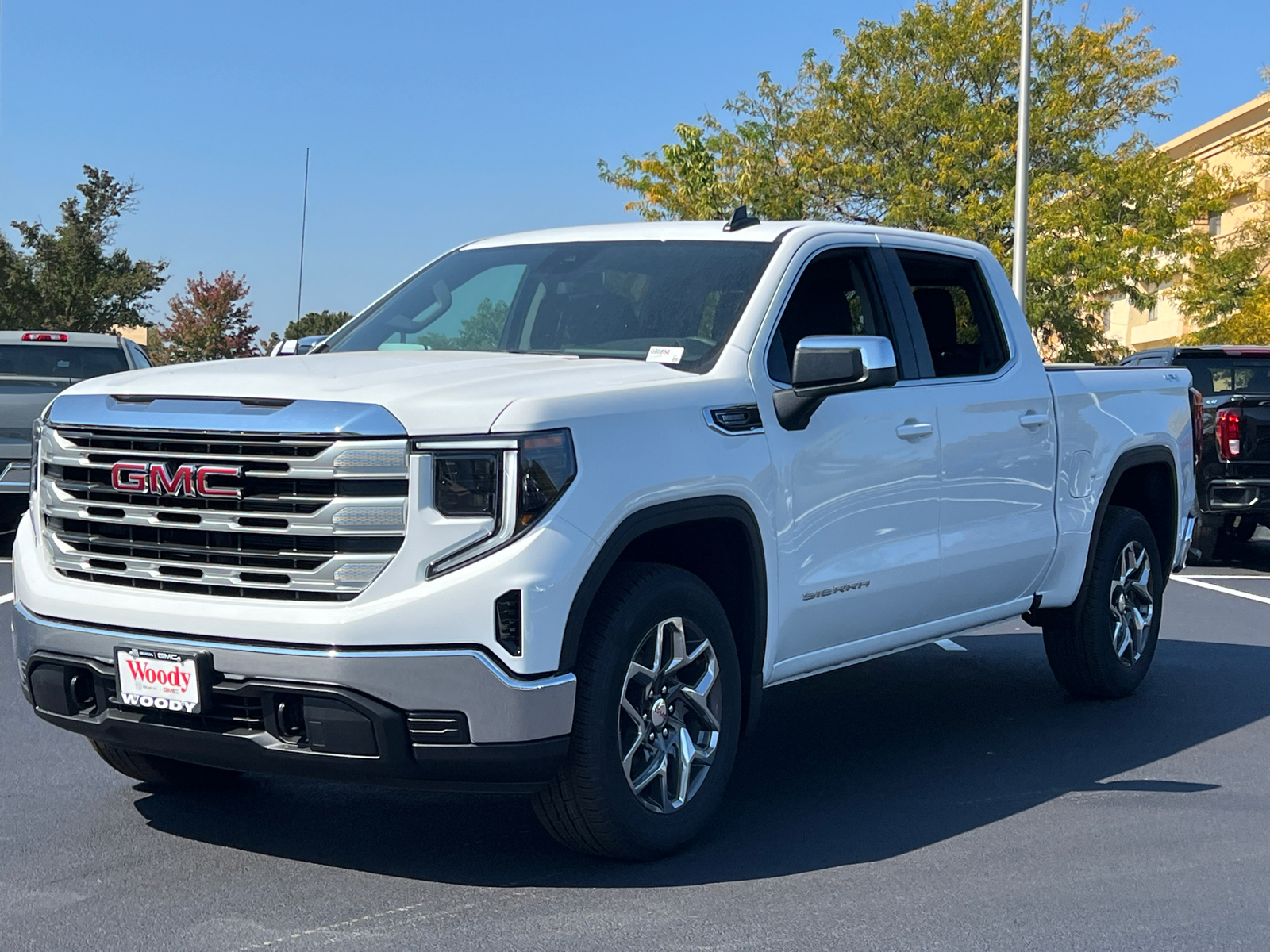 2024 GMC Sierra 1500 SLE 4