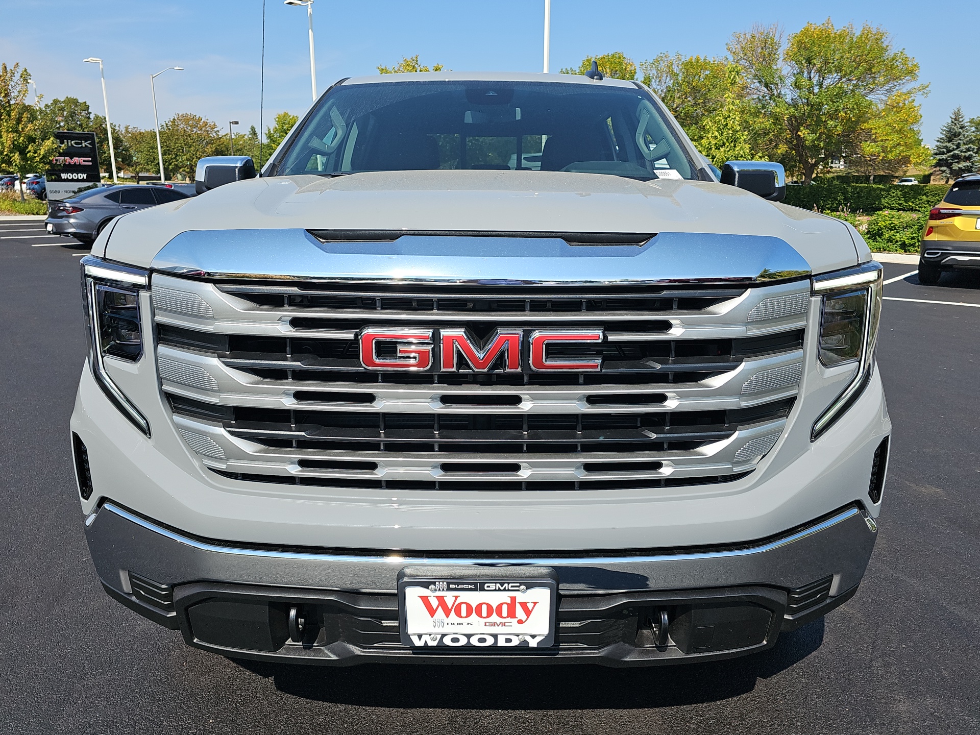 2024 GMC Sierra 1500 SLE 3