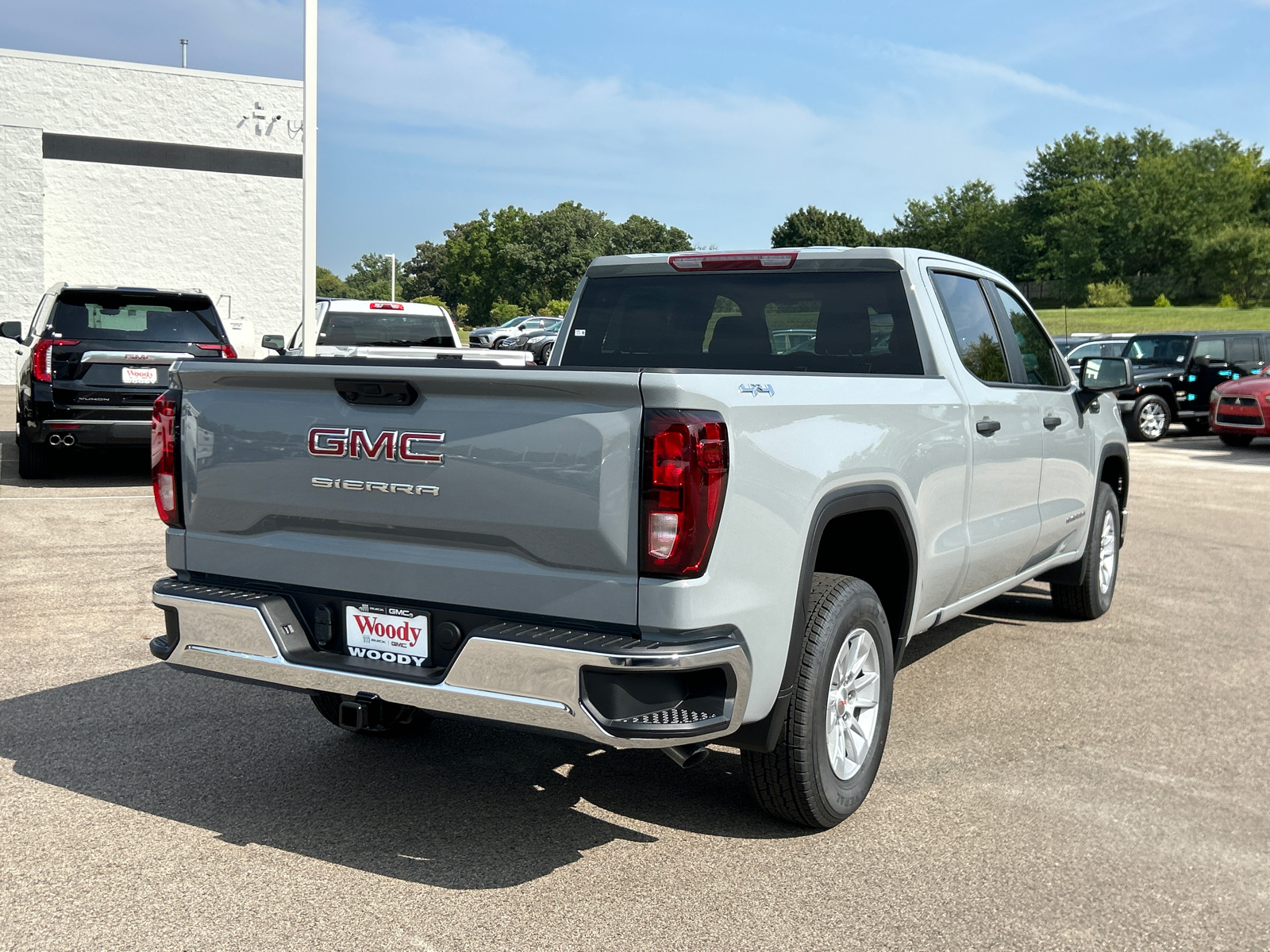 2024 GMC Sierra 1500 Pro 8