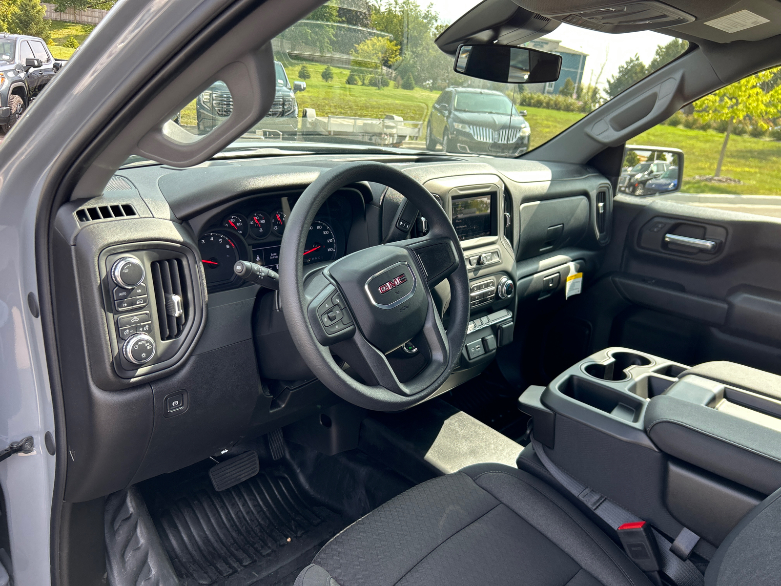 2024 GMC Sierra 1500 Pro 18