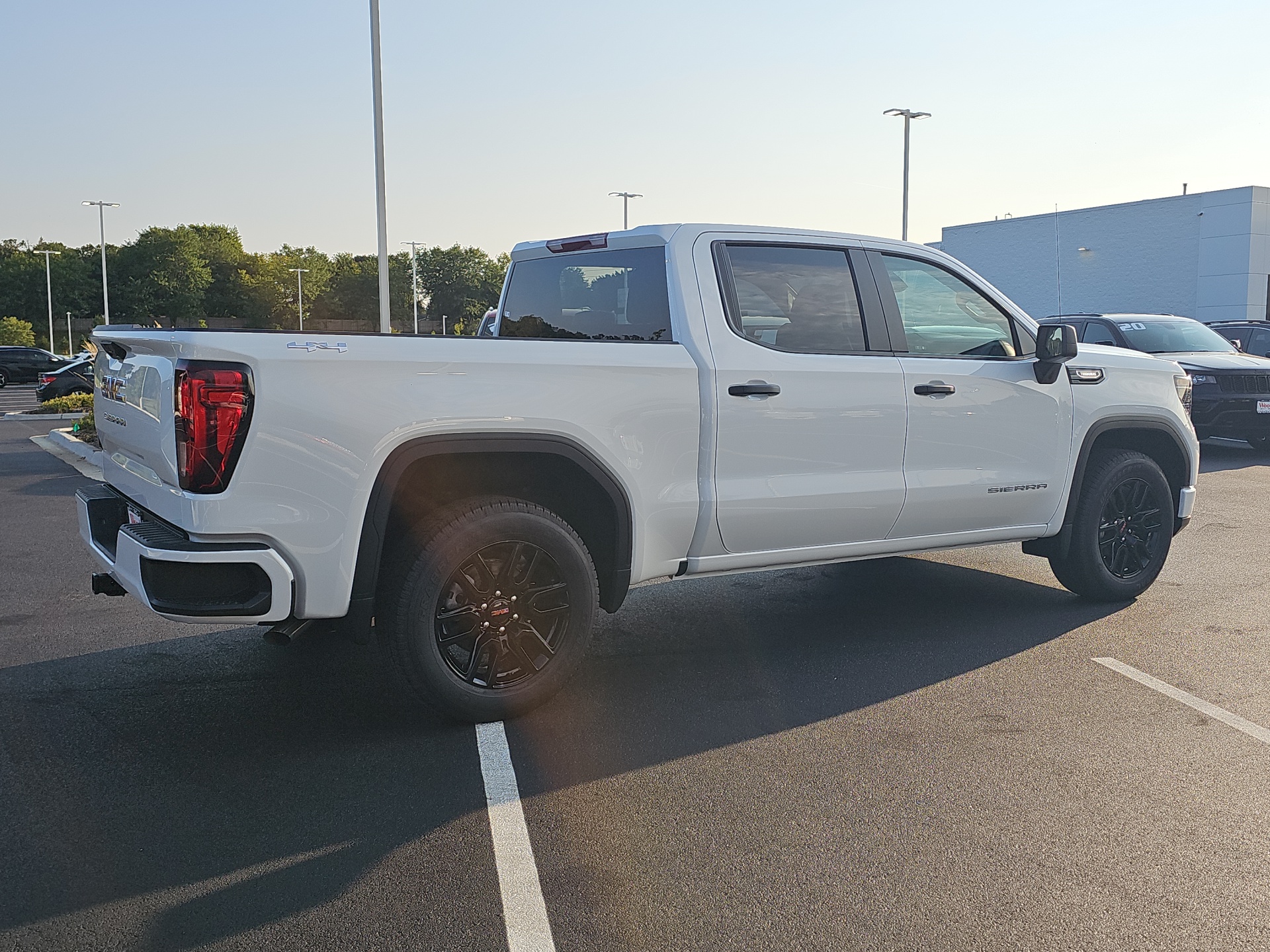 2024 GMC Sierra 1500 Pro 8