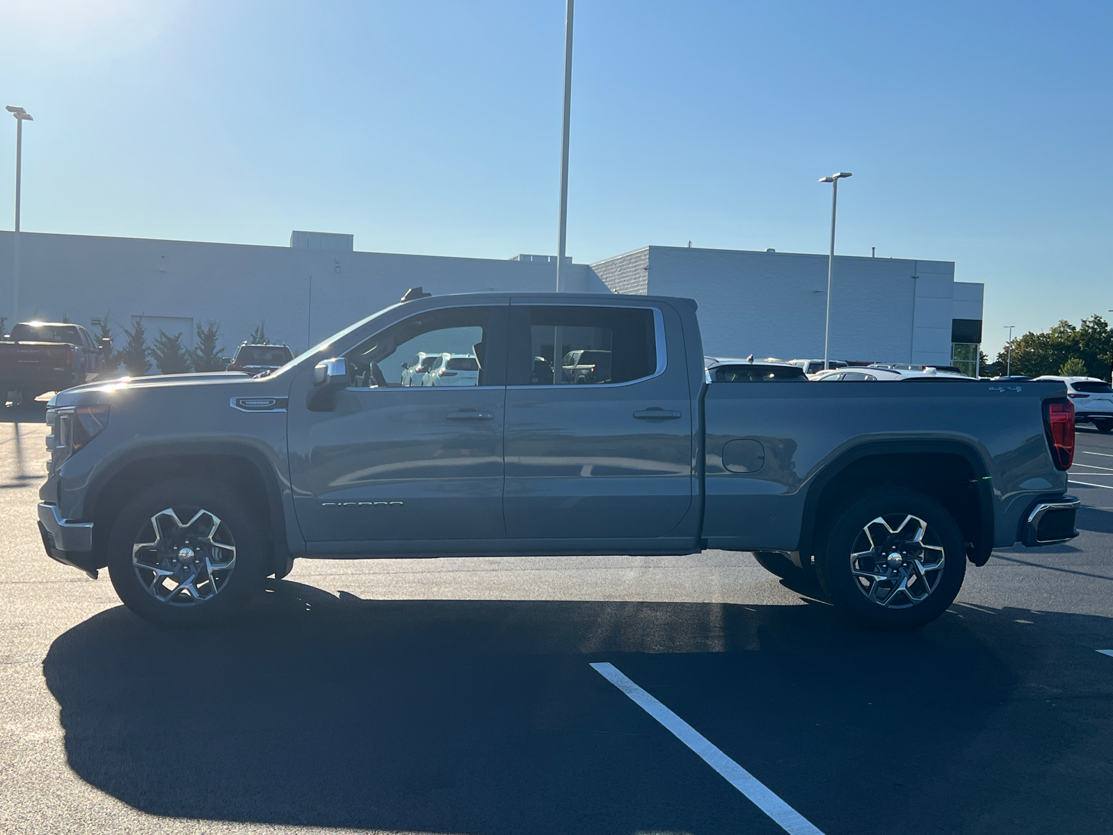 2024 GMC Sierra 1500 SLE 5