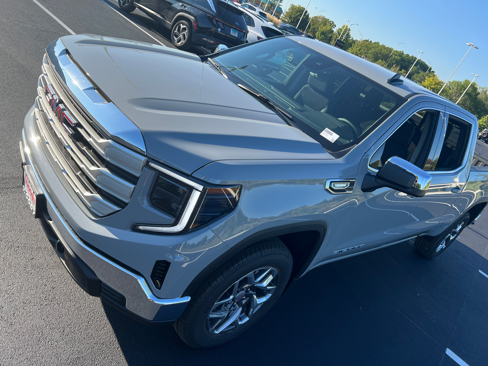 2024 GMC Sierra 1500 SLE 10