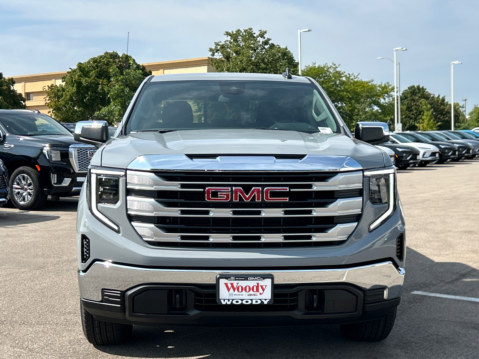 2024 GMC Sierra 1500 SLE 3