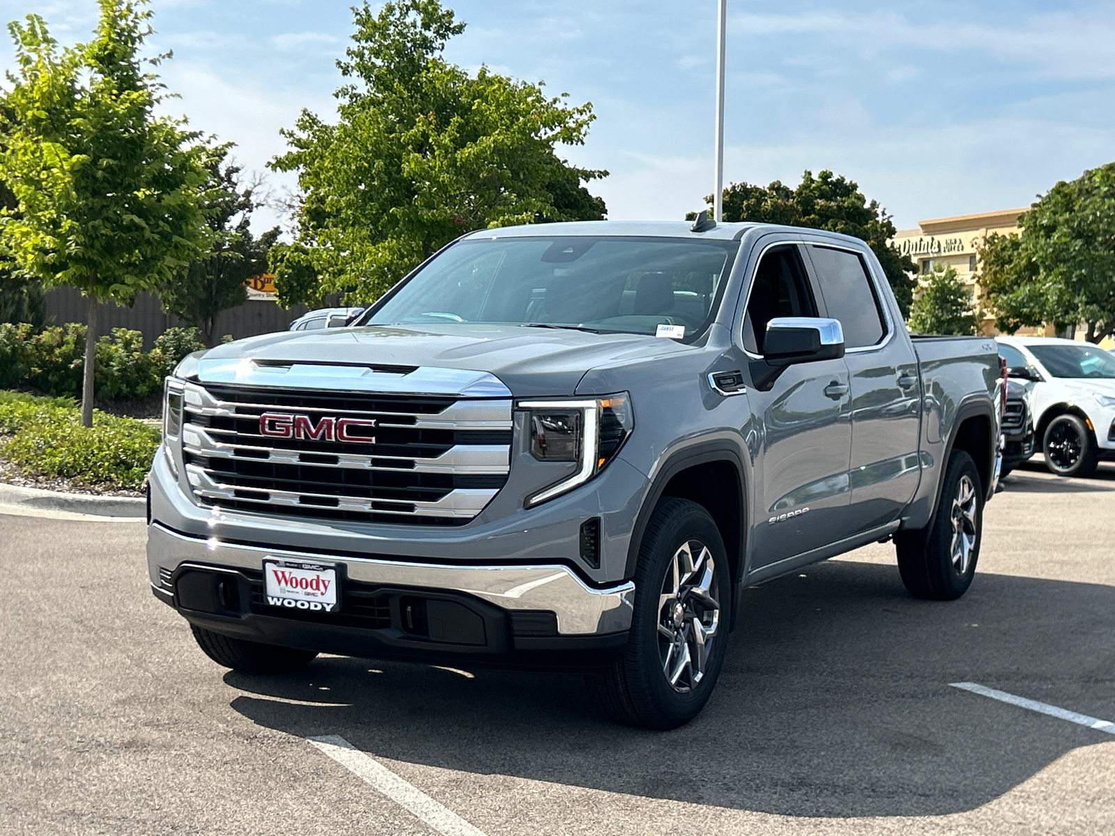 2024 GMC Sierra 1500 SLE 4