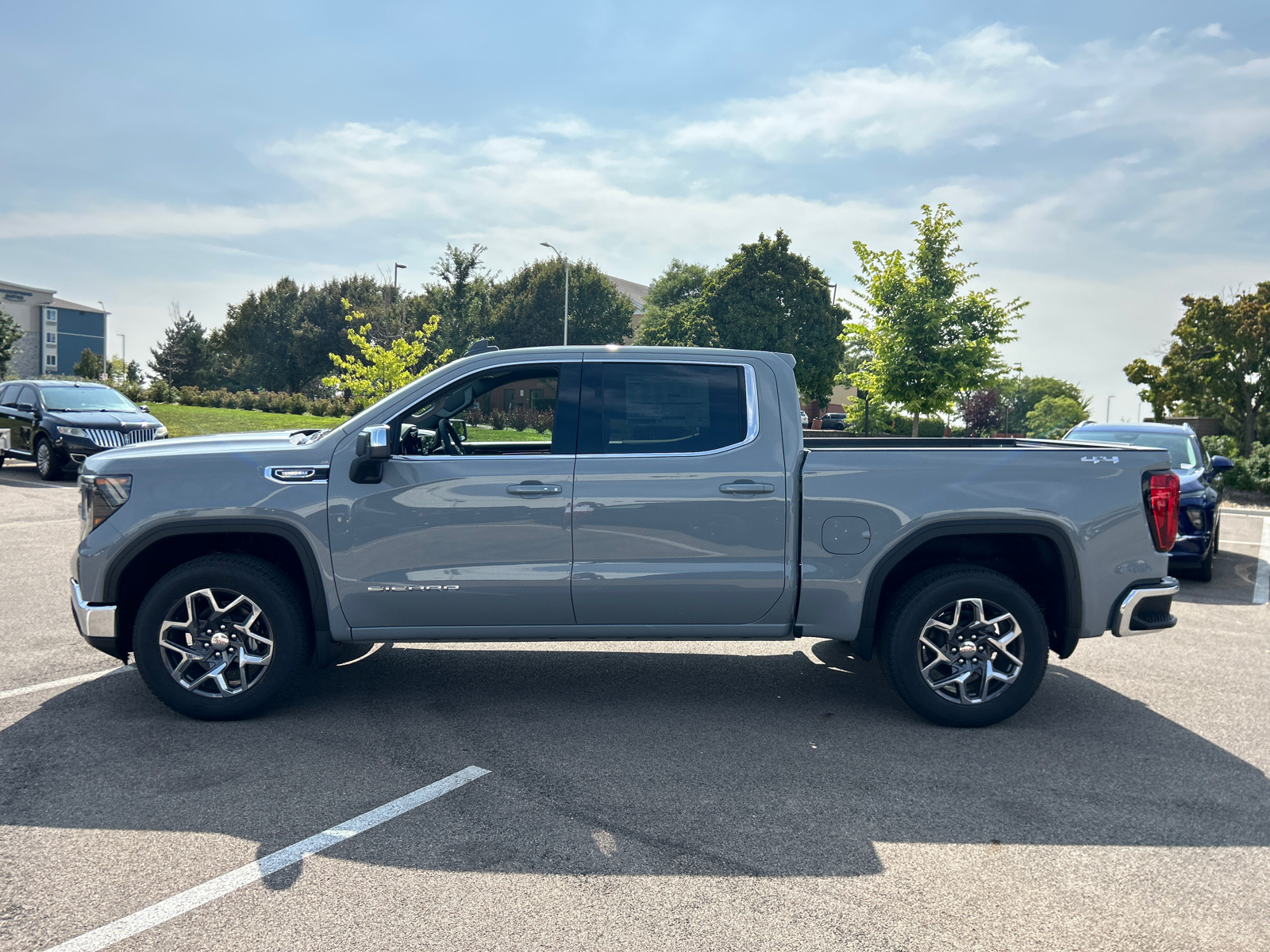 2024 GMC Sierra 1500 SLE 5