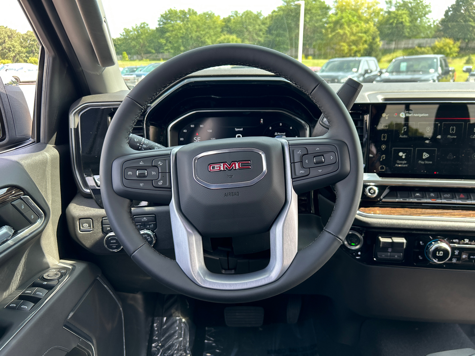 2024 GMC Sierra 1500 SLE 30