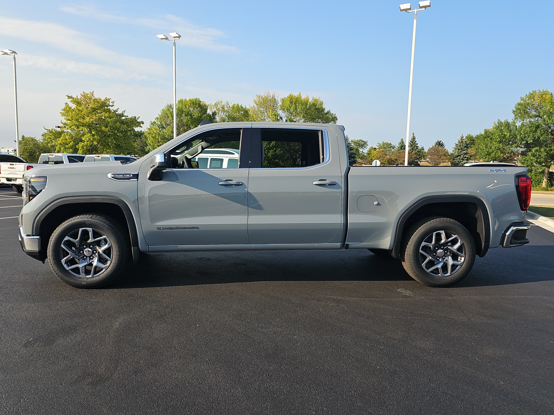 2024 GMC Sierra 1500 SLE 5