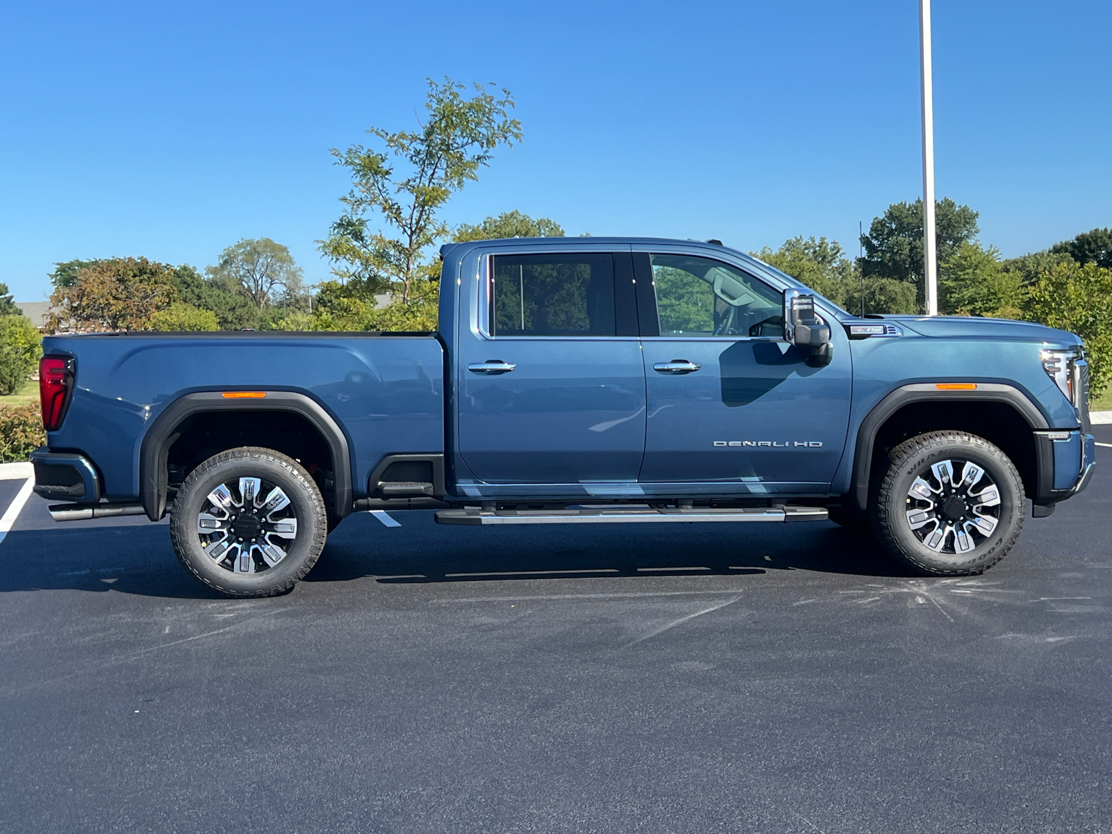 2025 GMC Sierra 2500HD Denali 9