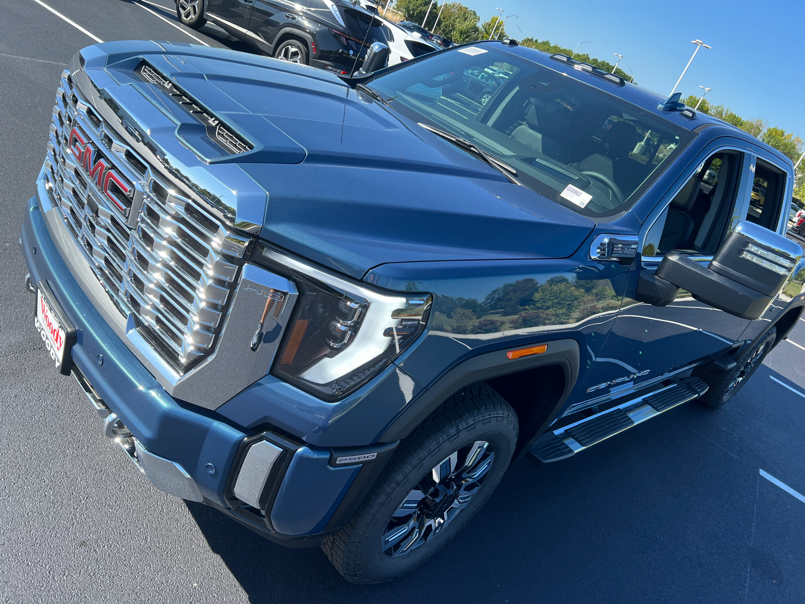 2025 GMC Sierra 2500HD Denali 10