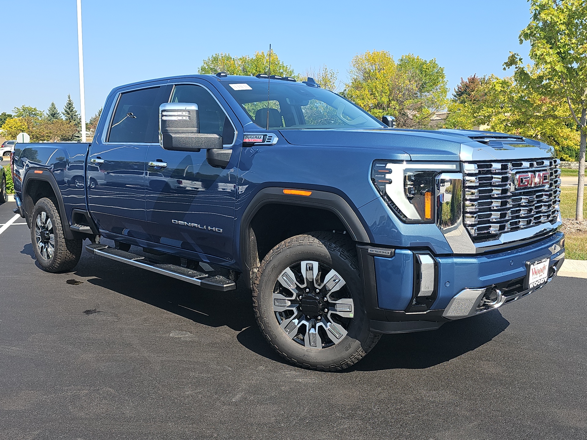 2025 GMC Sierra 2500HD Denali 2