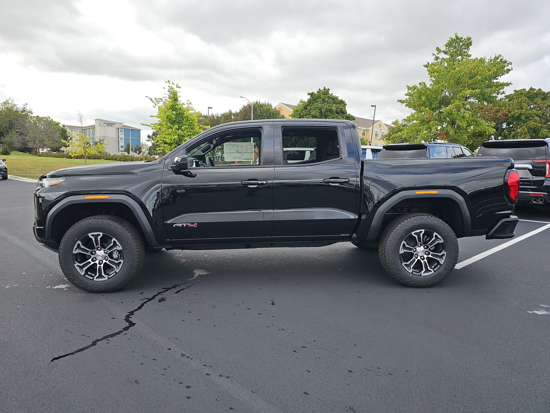 2024 GMC Canyon AT4 5