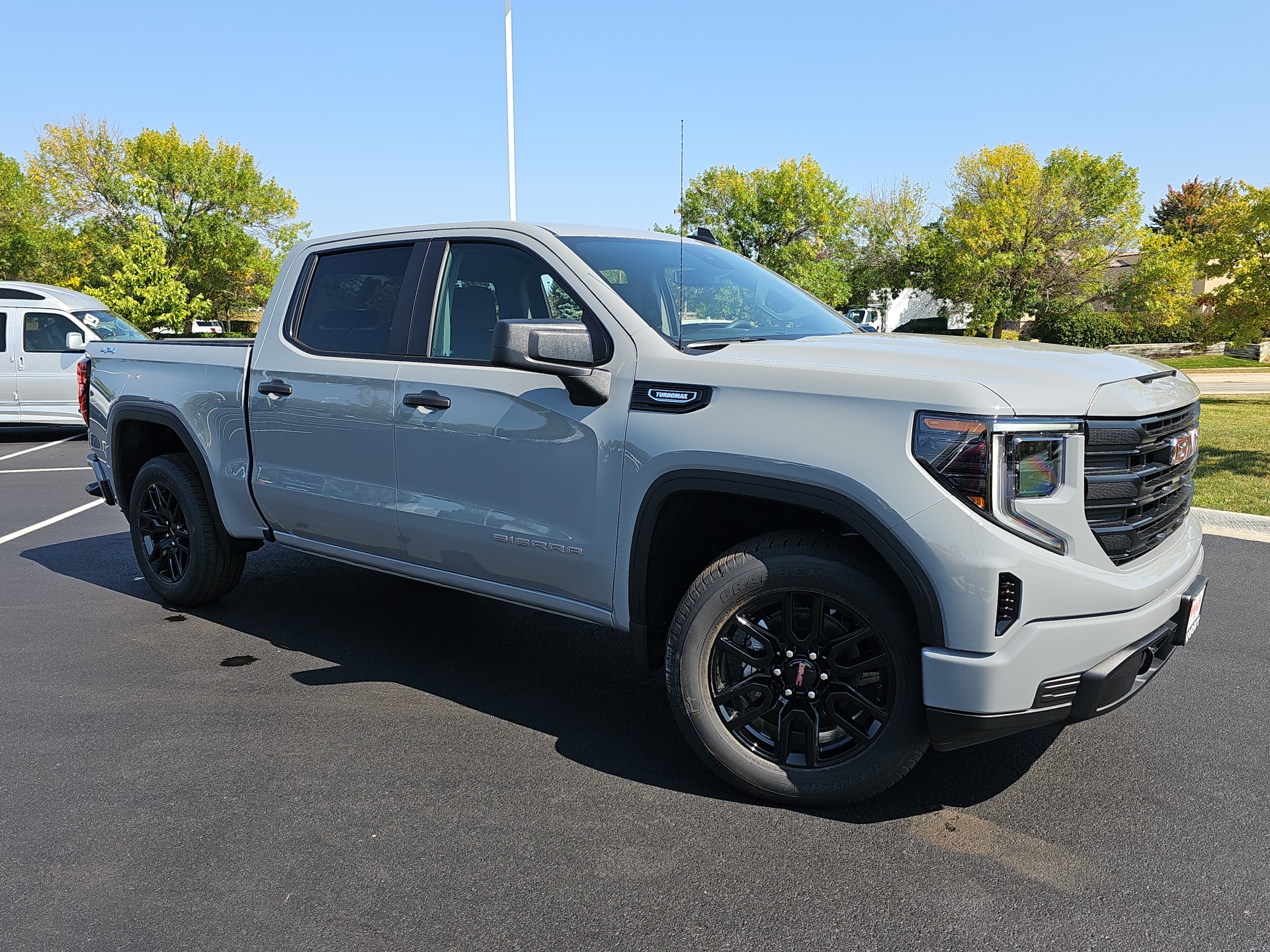 2024 GMC Sierra 1500 Pro 2