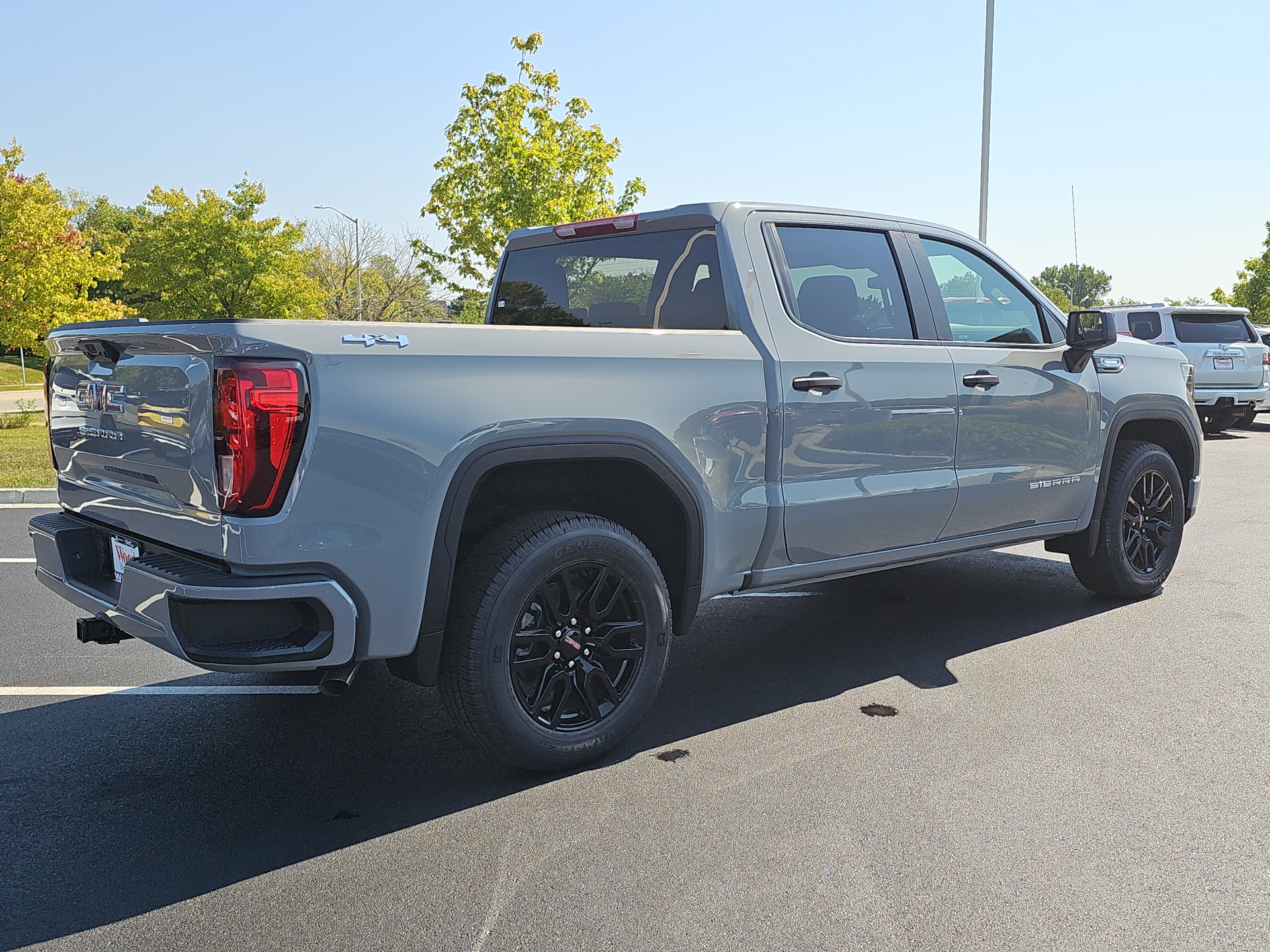 2024 GMC Sierra 1500 Pro 8