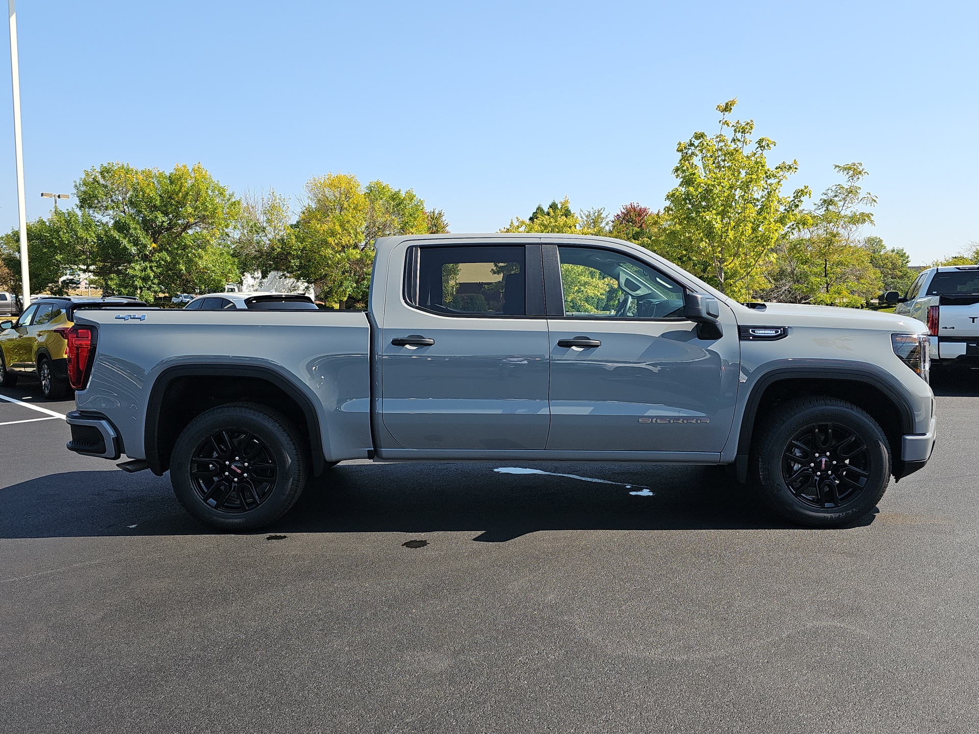 2024 GMC Sierra 1500 Pro 9