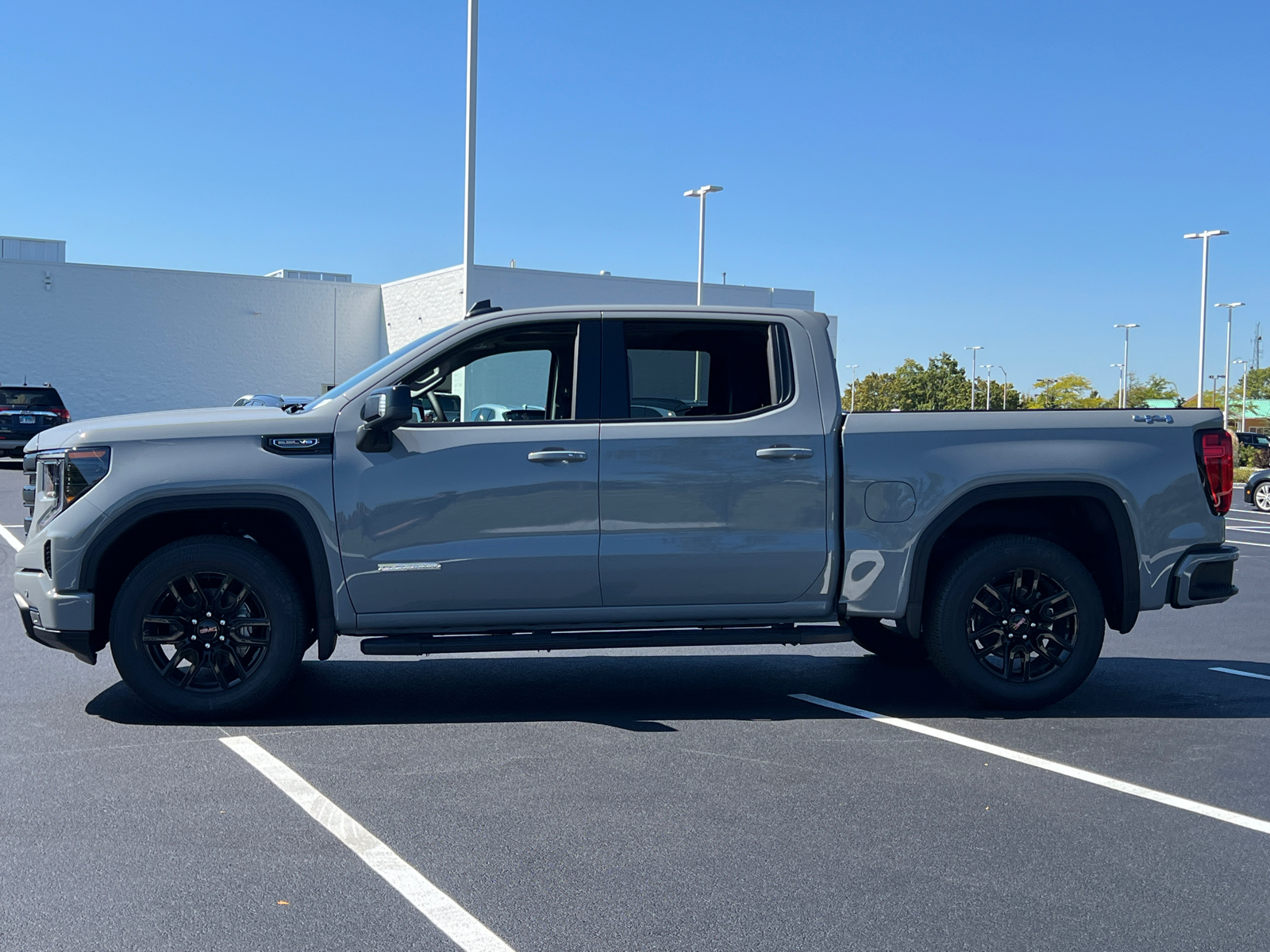 2024 GMC Sierra 1500 Elevation 5