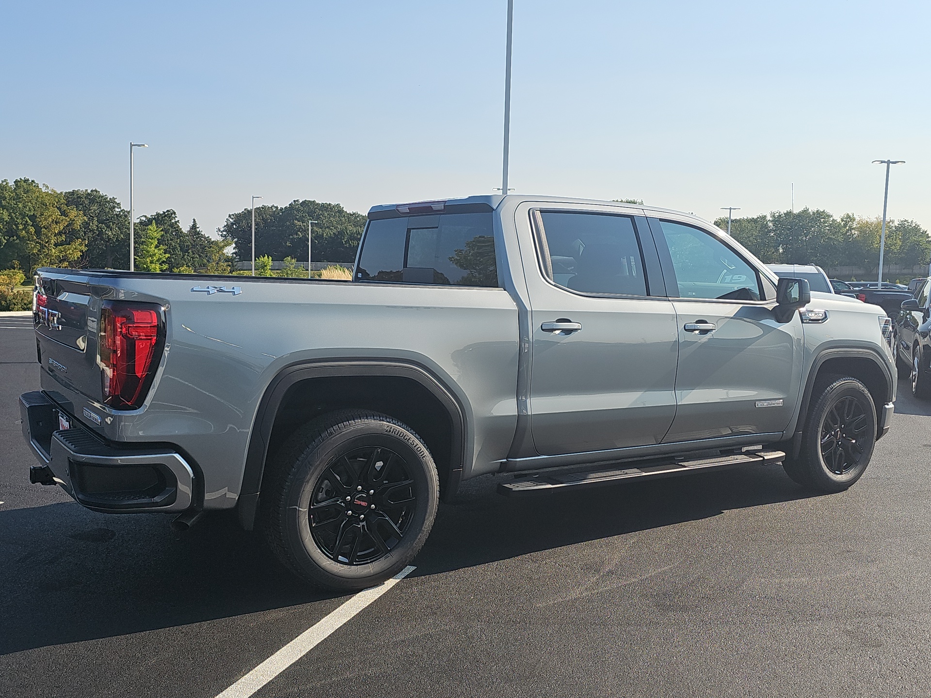 2024 GMC Sierra 1500 Elevation 8