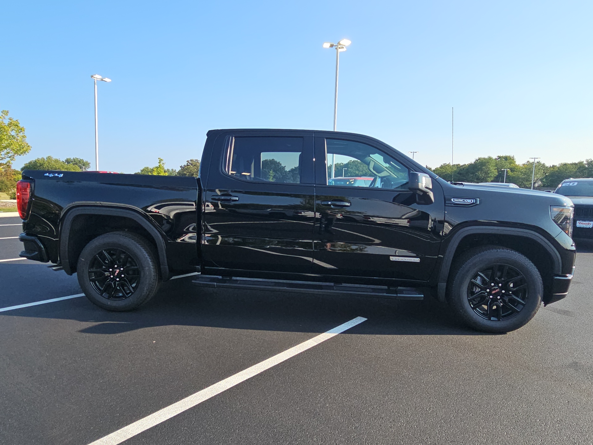 2024 GMC Sierra 1500 Elevation 9