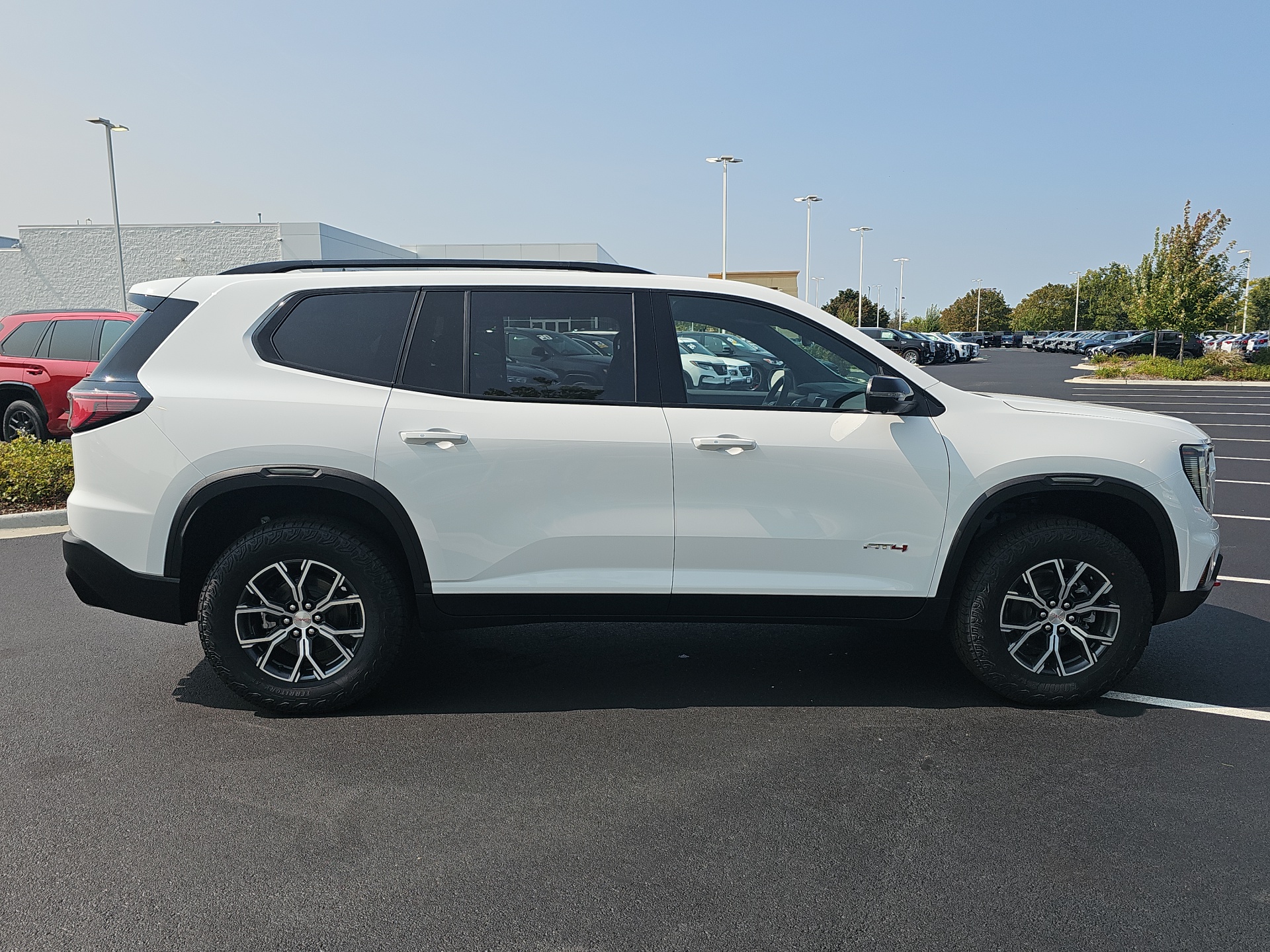 2024 GMC Acadia AT4 9