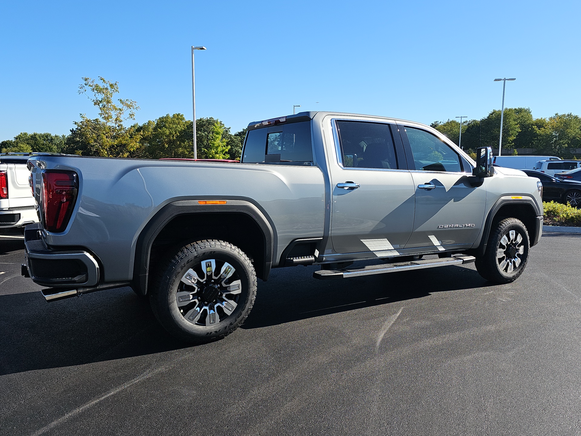 2025 GMC Sierra 2500HD Denali 8