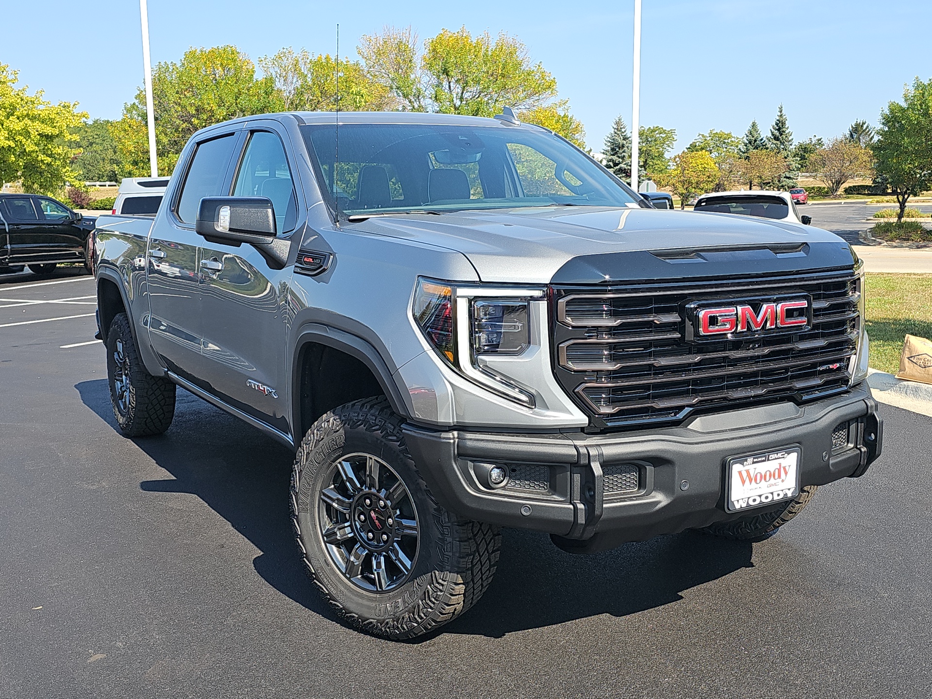 2024 GMC Sierra 1500 AT4X 2