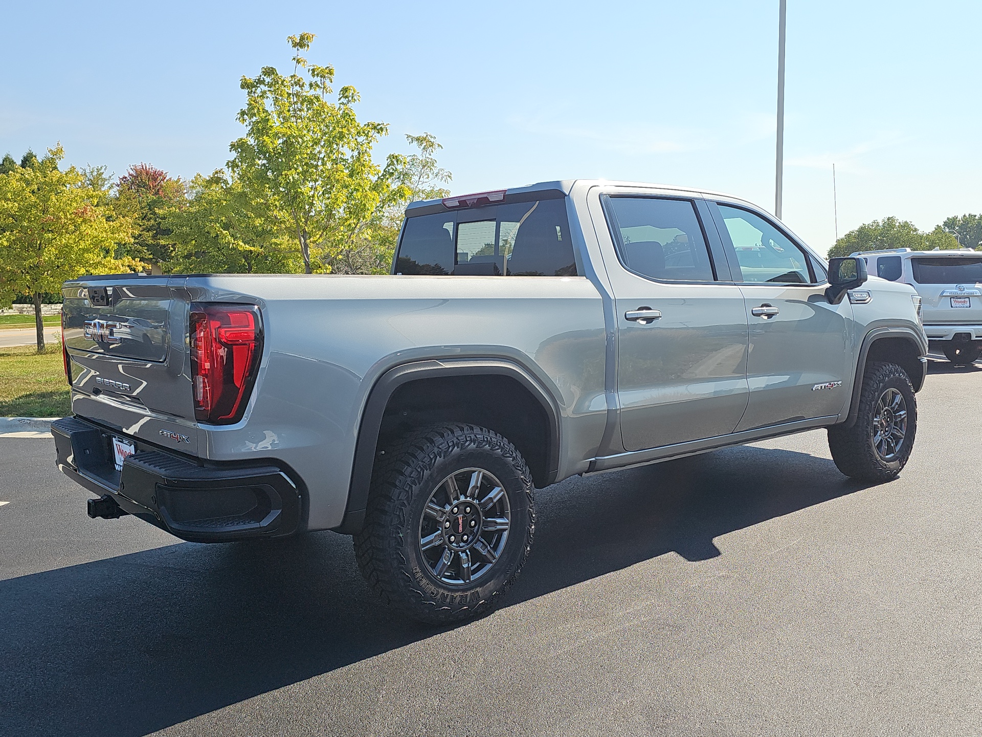 2024 GMC Sierra 1500 AT4X 8