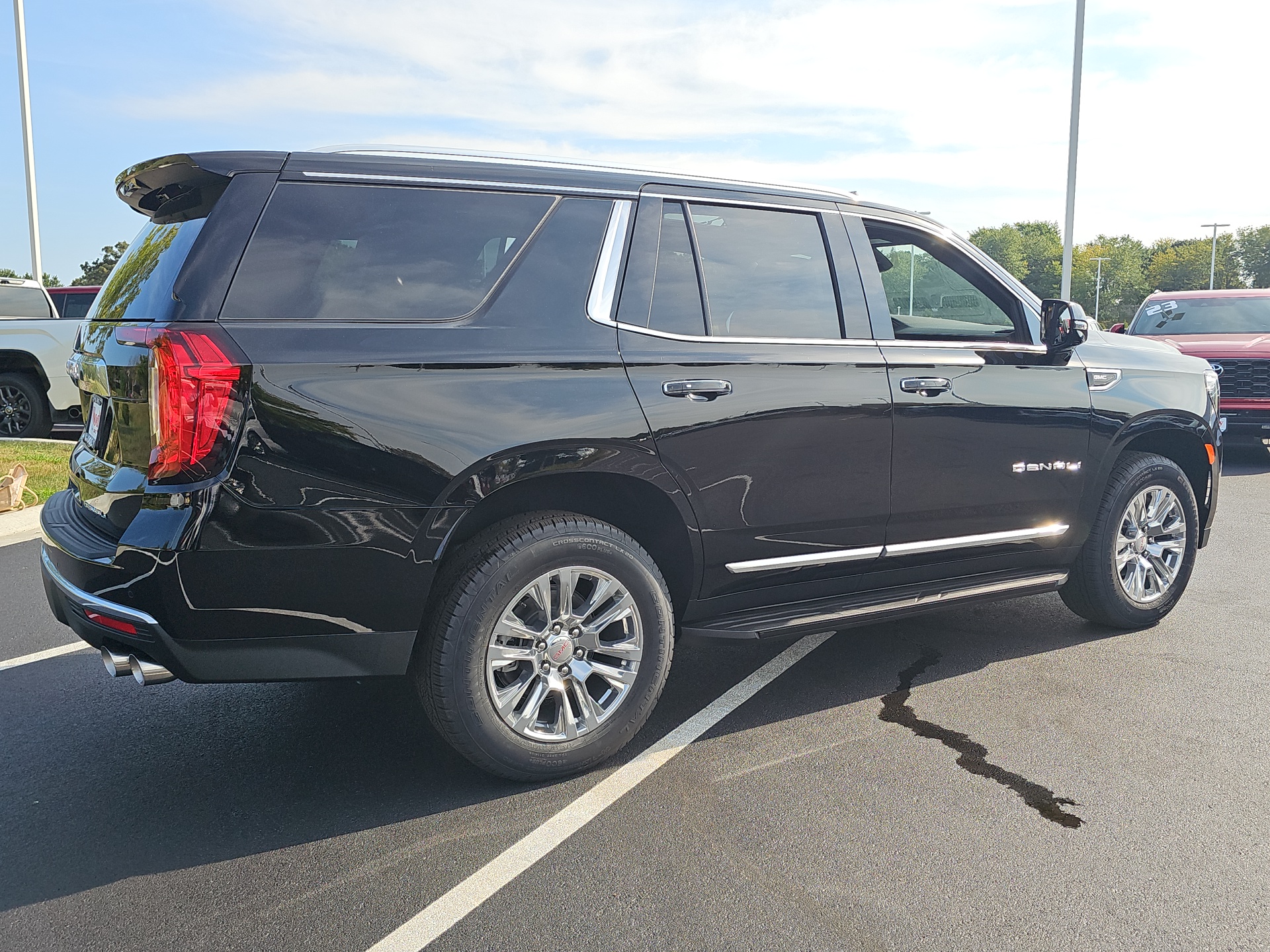 2024 GMC Yukon Denali 8