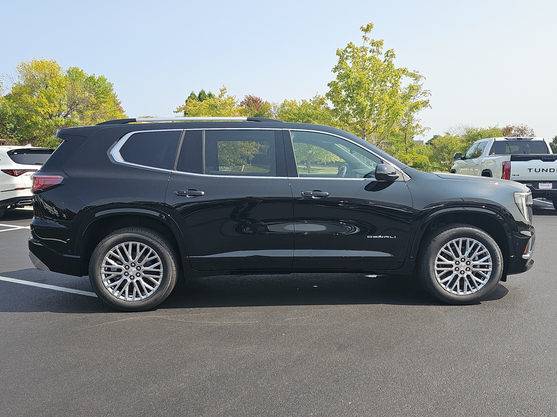 2024 GMC Acadia Denali 9