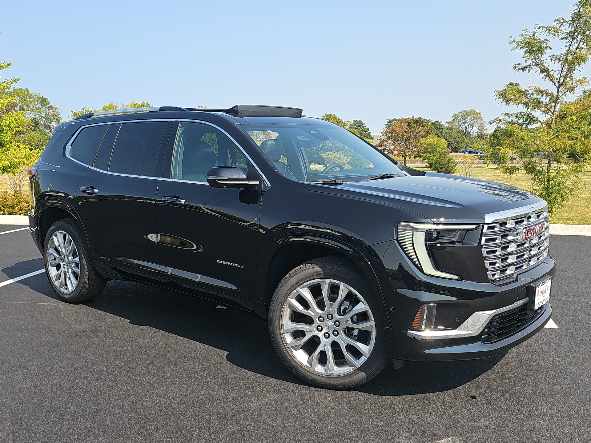 2024 GMC Acadia Denali 2