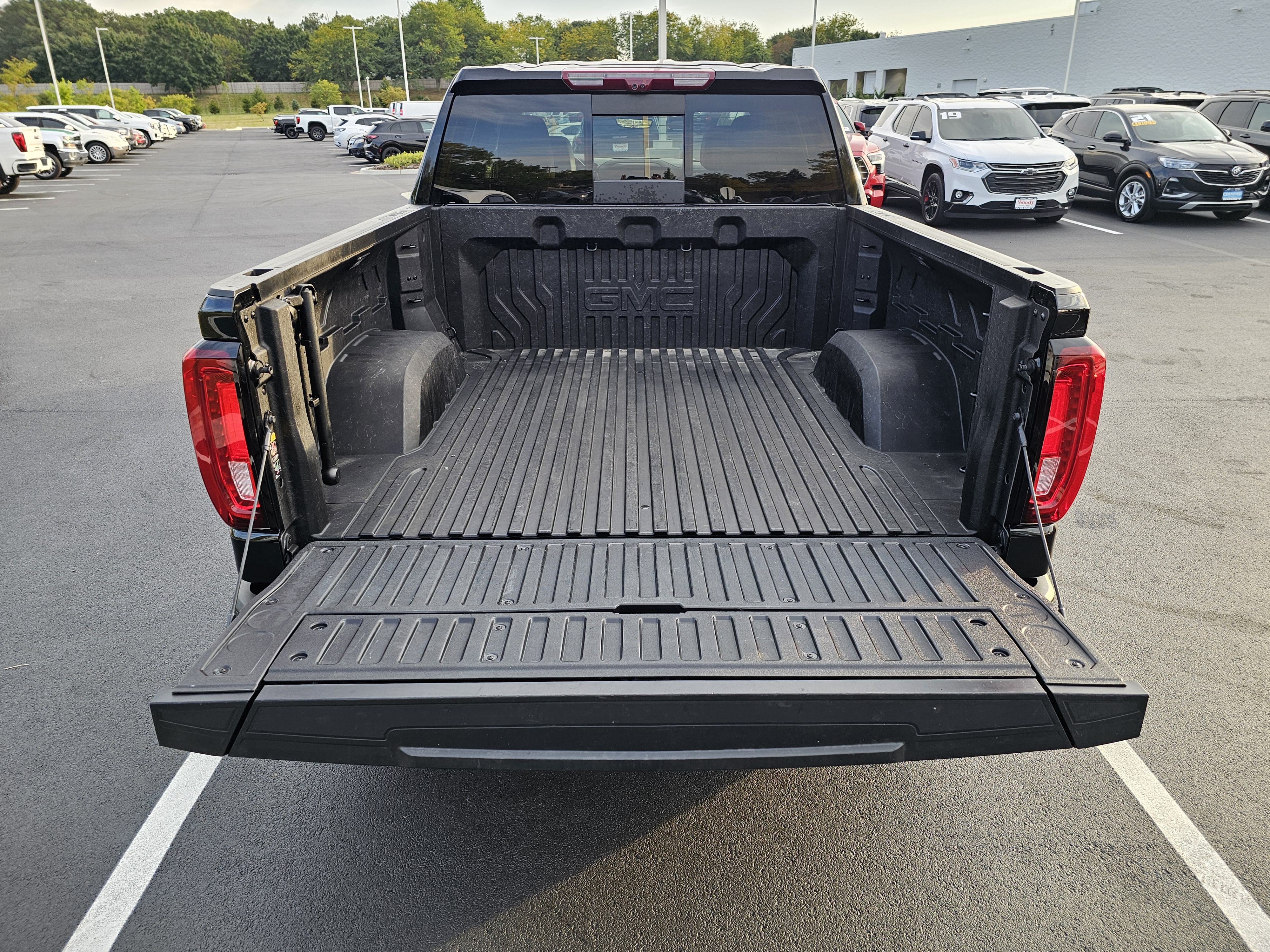 2022 GMC Sierra 1500 Limited AT4 29