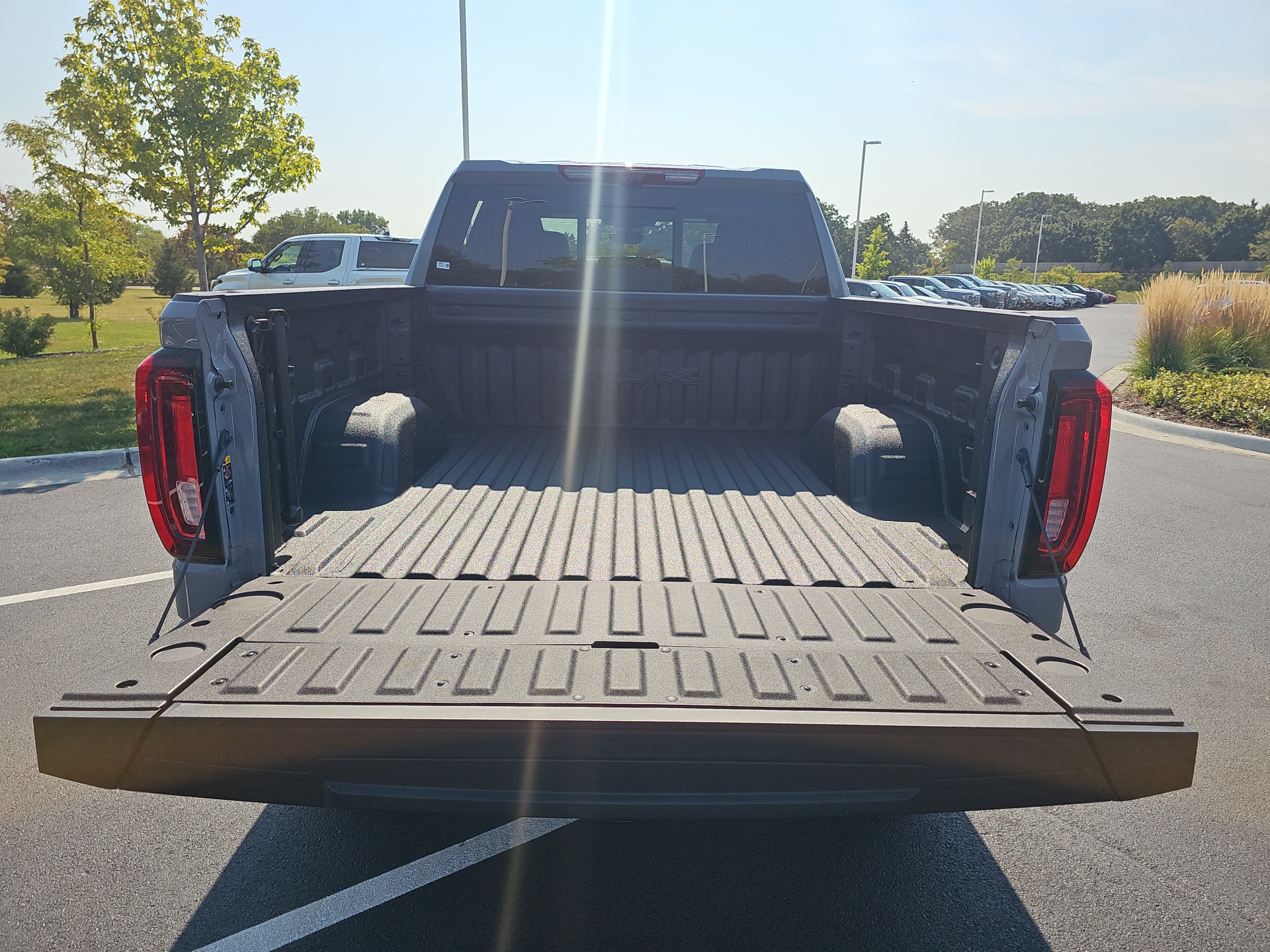 2024 GMC Sierra 1500 AT4X 39