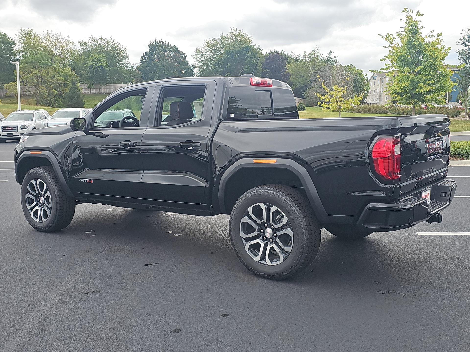 2024 GMC Canyon AT4 6