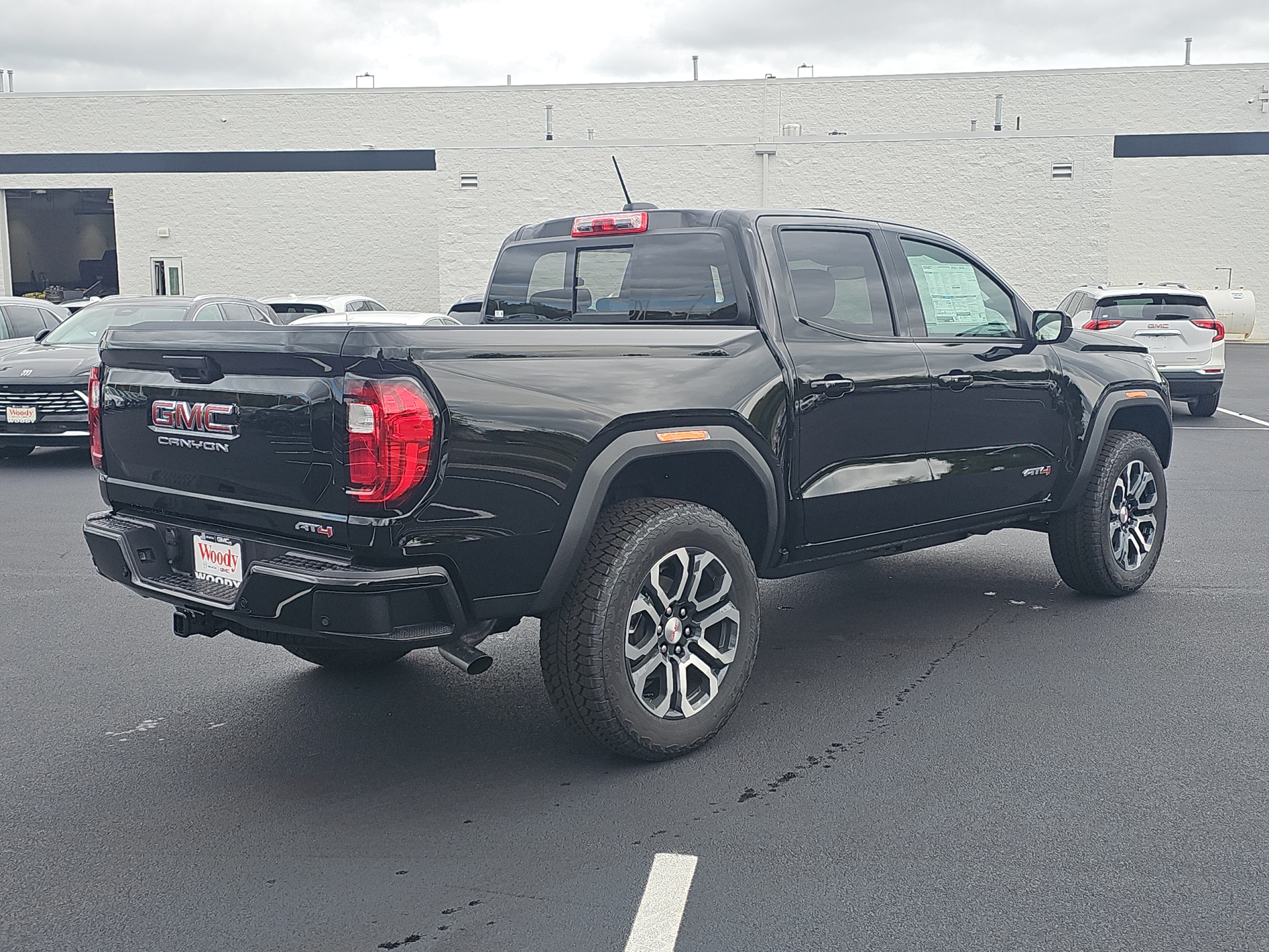 2024 GMC Canyon AT4 8