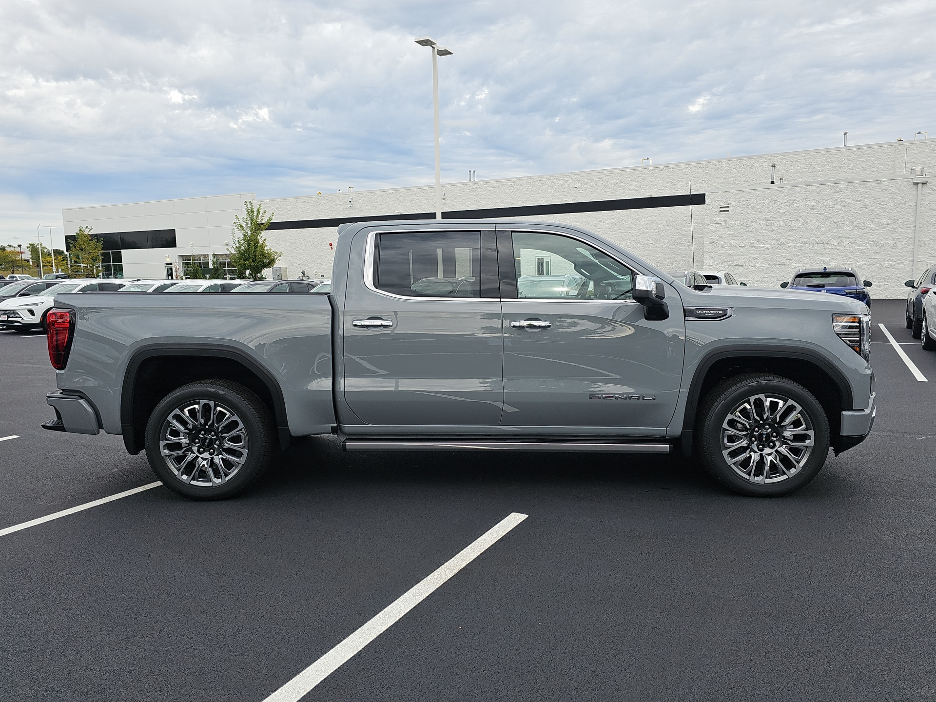 2025 GMC Sierra 1500 Denali Ultimate 9