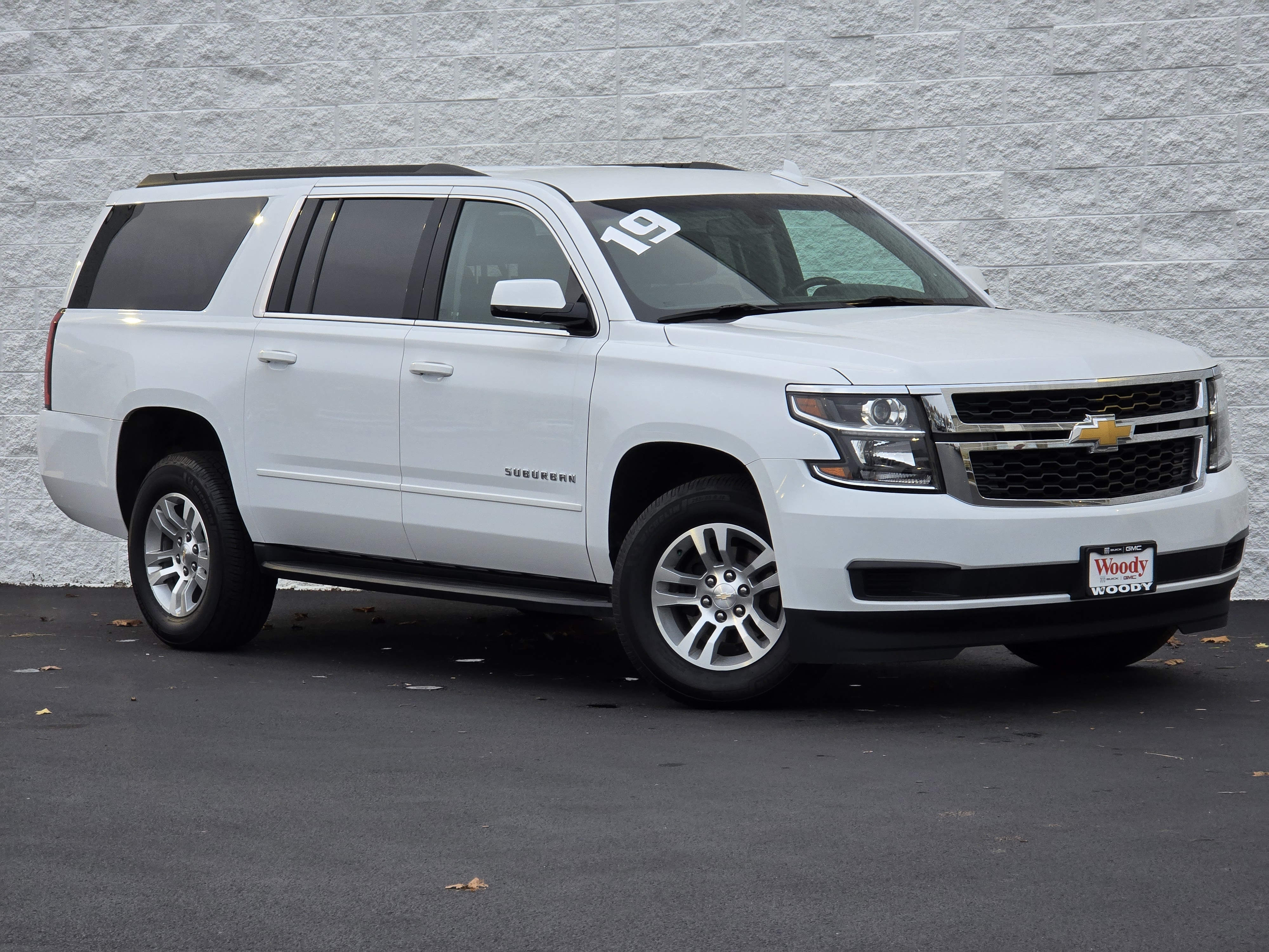 2019 Chevrolet Suburban LS 2