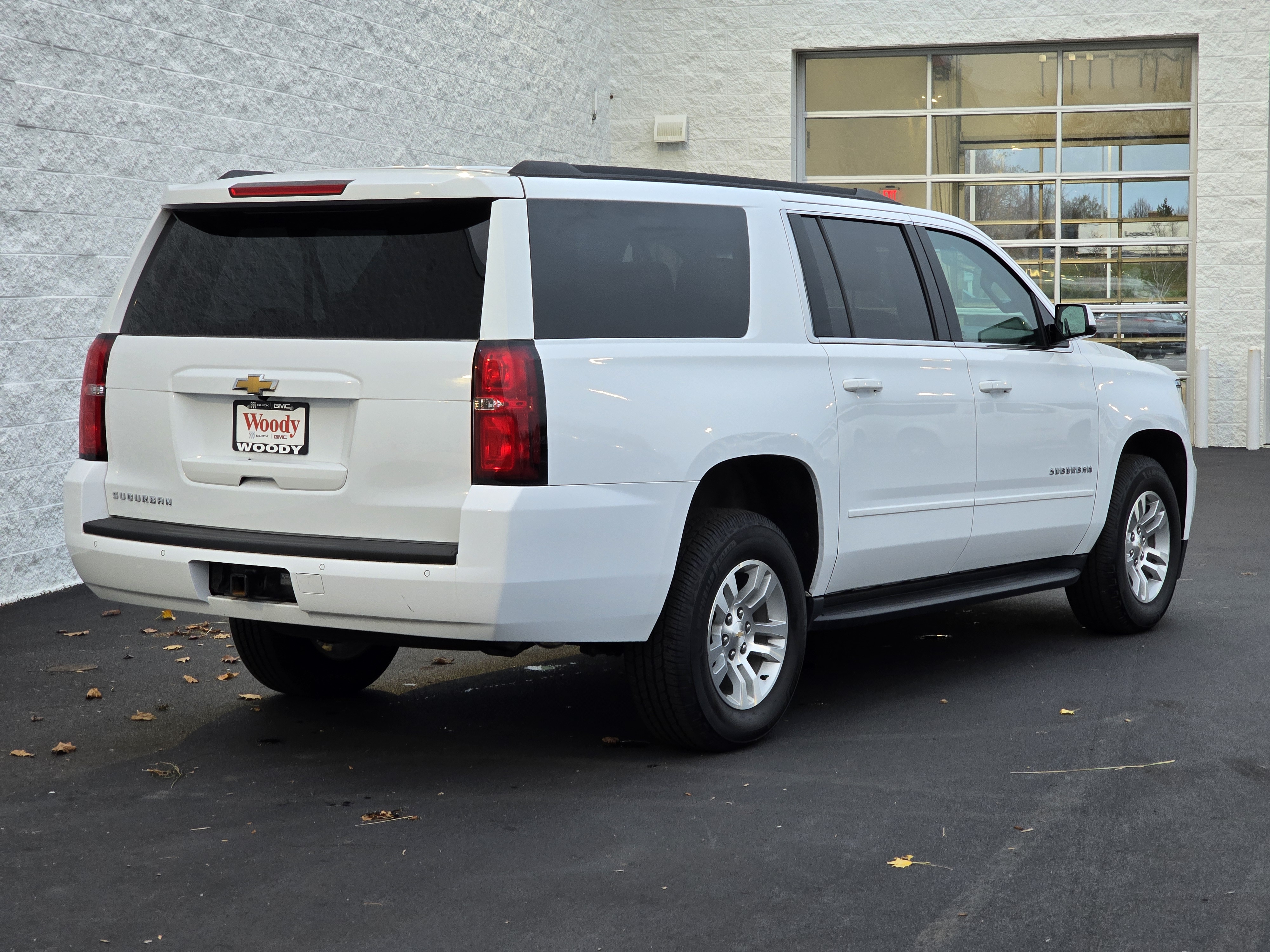 2019 Chevrolet Suburban LS 5