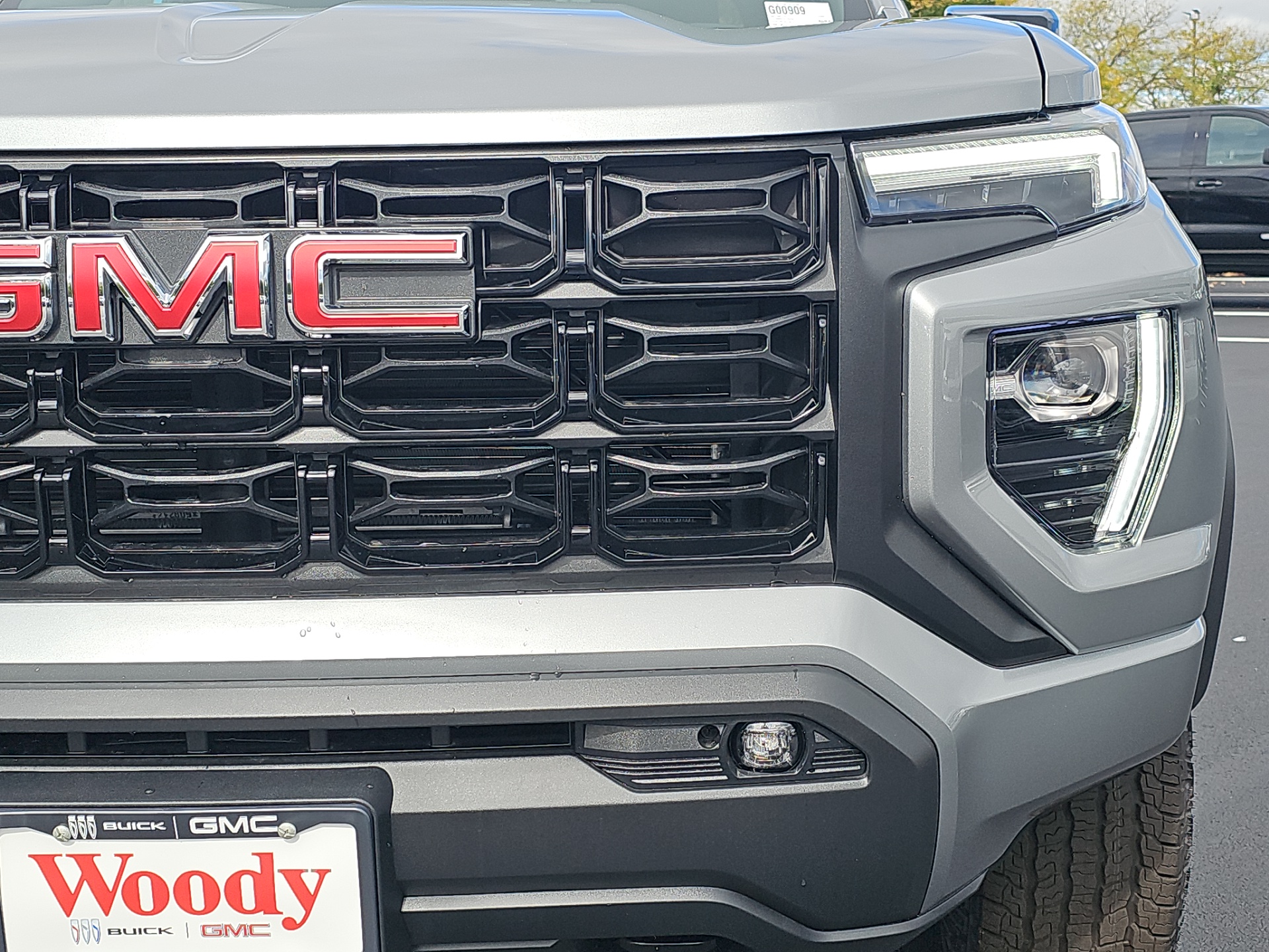 2024 GMC Canyon Elevation 10