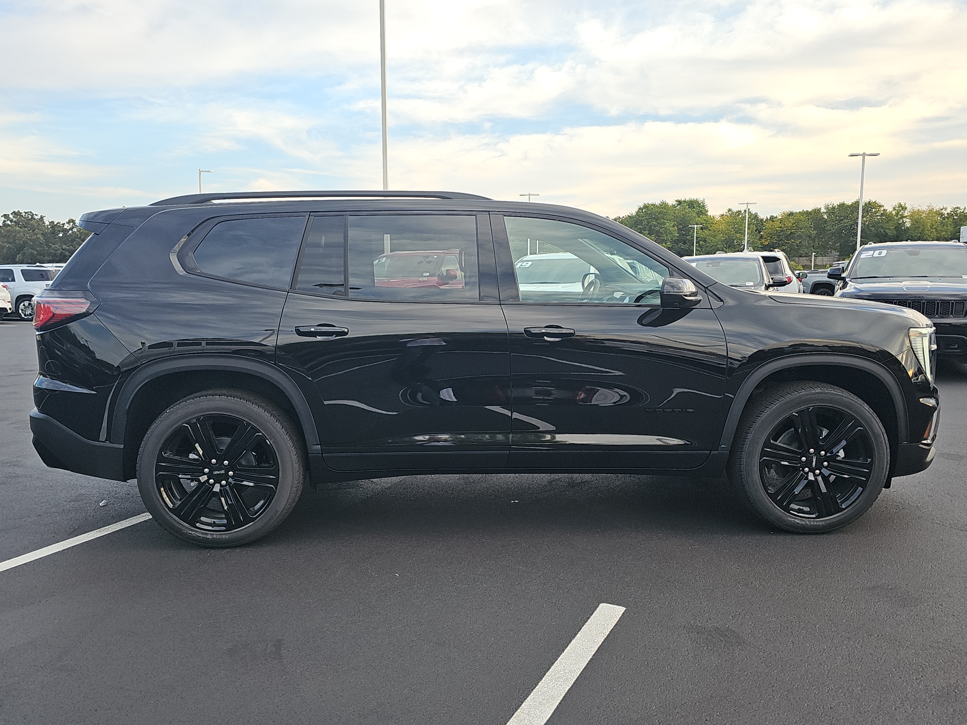 2024 GMC Acadia Elevation 9