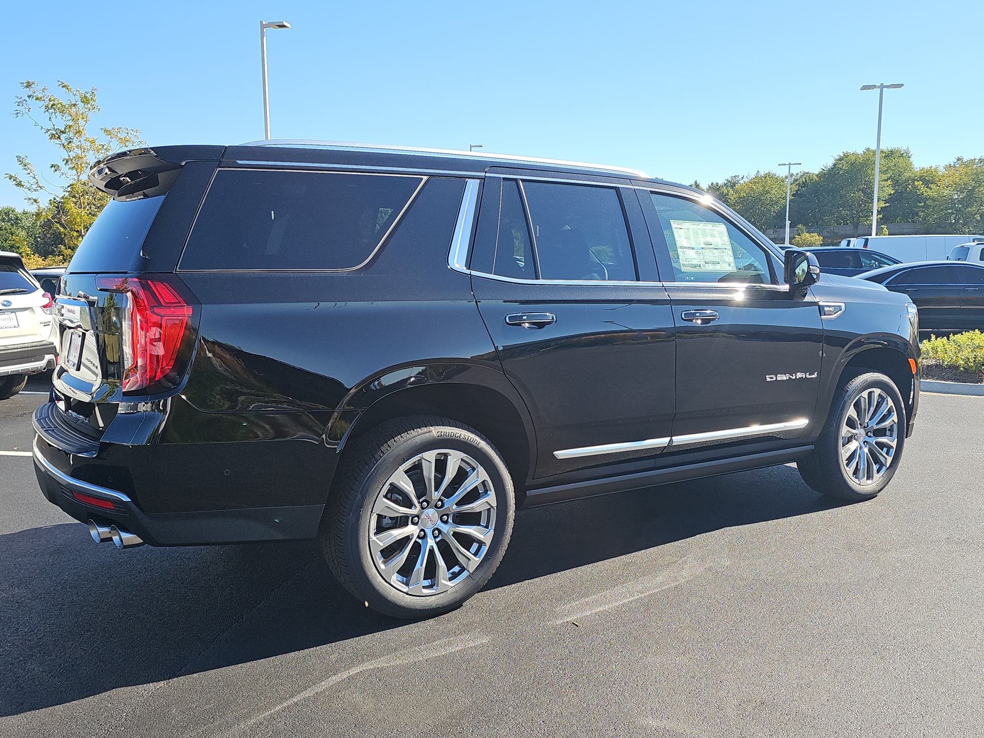 2024 GMC Yukon Denali 8