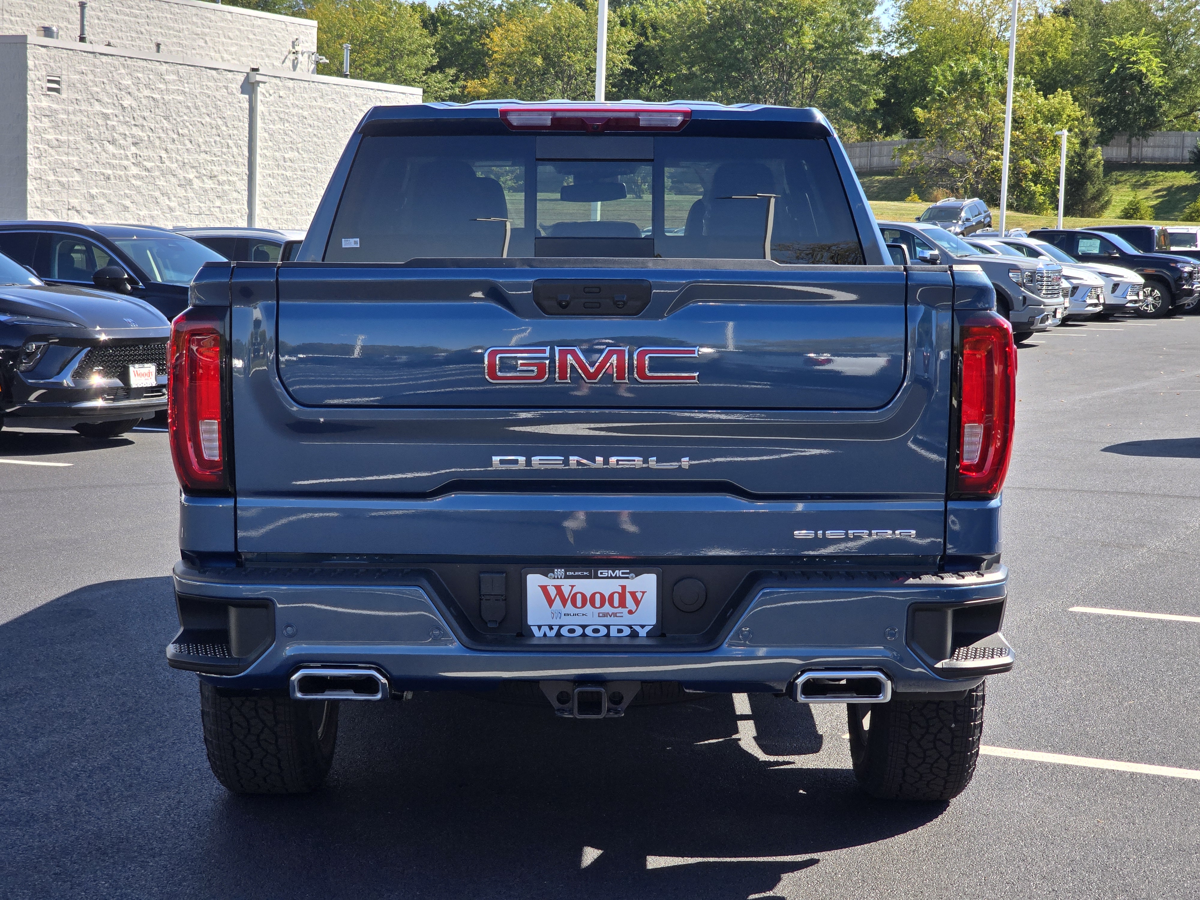 2025 GMC Sierra 1500 Denali 8